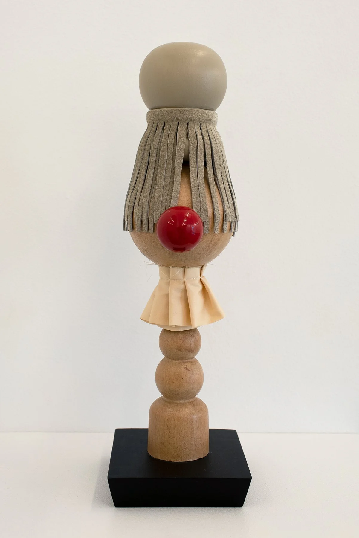   Dumb Little Wooden Heart      Wood, mixed media    37 x 11 x 13 cm 