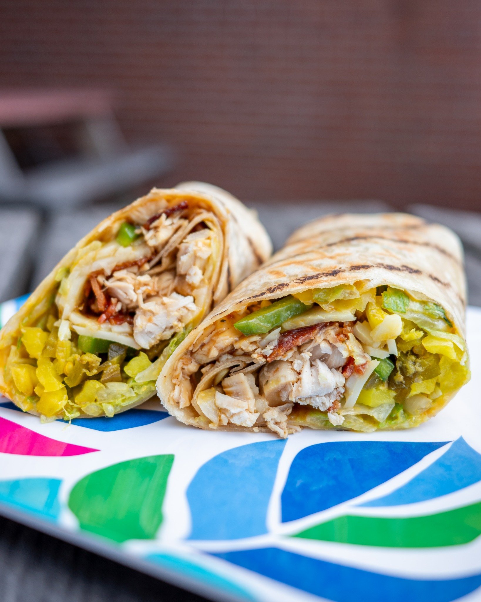 Can you take the heat? 🔥

The Moose on the Loose is made with chicken, bacon, pepper jack cheese, jalape&ntilde;os, green peppers, banana peppers, romaine, carolina barbecue sauce and it will kickstart your taste buds 😍

Grab it on a gluten free wh