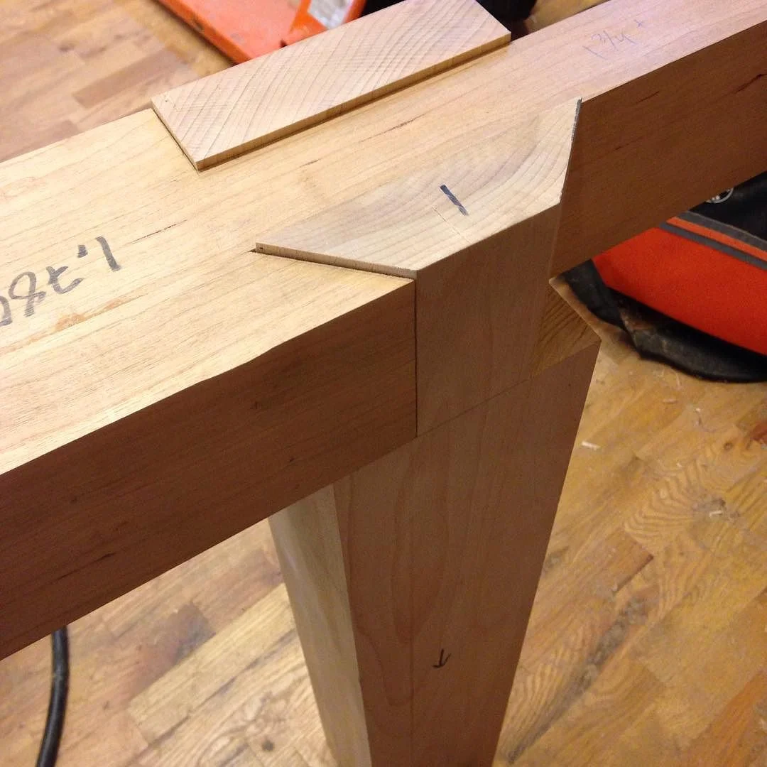 Joinery is all cut and now things are getting glued up. I feel bad because just outside my shop my dog Maggie is getting a bath and nail trim in the mobile dog groomer’s van. She’s a black lab mix rescue dog and today is #nationalblackdogday.
#woodshop #workshop #mcmfurniture #woodwork #madeinmichigan #handmade #beech #workbench #roubo #tenon #dovetail #joinery #slidingdovetail http://ift.tt/1PQBaek