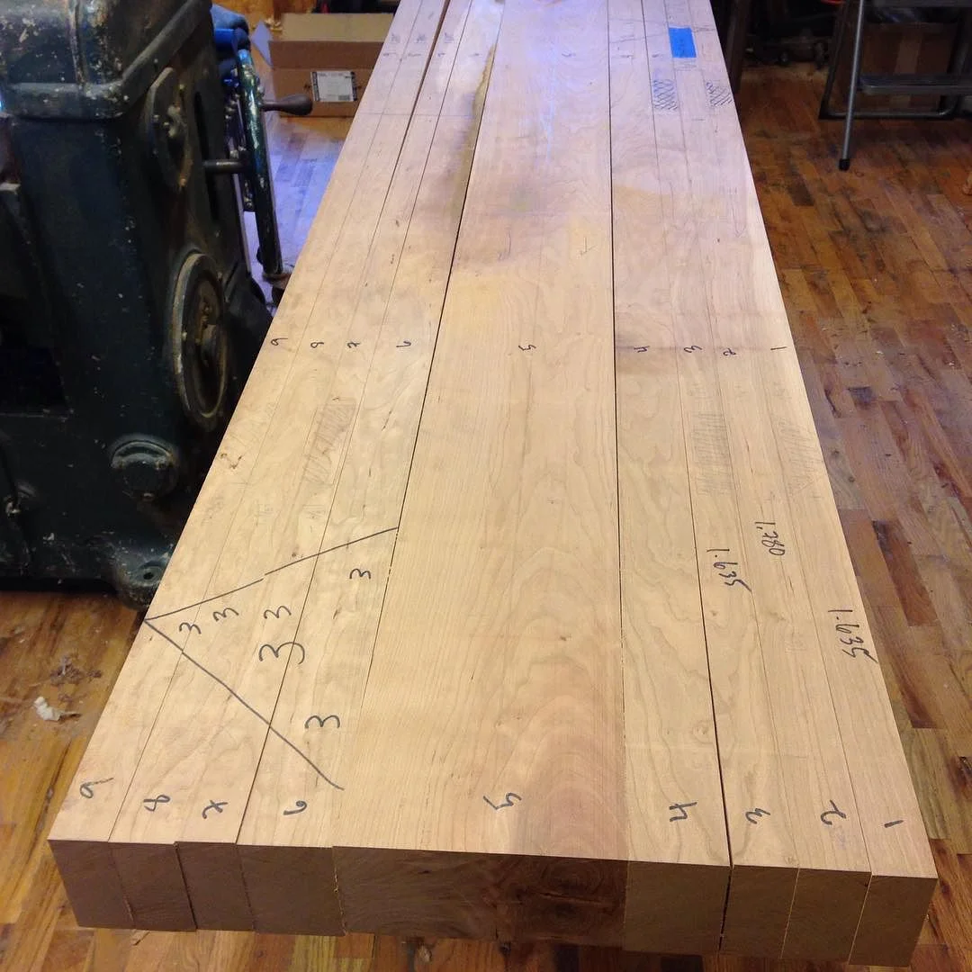Finally back out in the shop working on my cherry and beech Roubo workbench…
#woodshop #workshop #mcmfurniture #woodwork #madeinmichigan #handmade #beech #workbench #roubo #tenon #dovetail #joinery #slidingdovetail http://ift.tt/1WAqfte