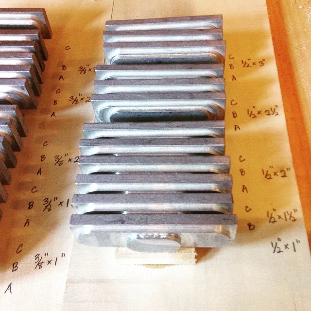 Multirouter organization! Getting these bad boys standing upright microscope slide style has been on my to do list for awhile…
#multirouter #organized #workshop #router #templates http://ift.tt/1SoWaf0