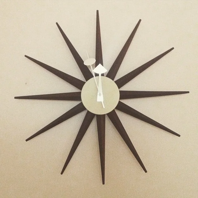 My brother’s Nelson sunburst clock. We both love mid century modern.
#Georgenelson #midcenturymodern #chicago #sunburst http://ift.tt/1Gpe3EQ