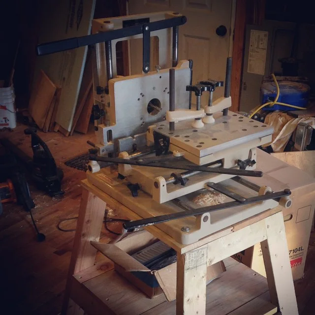JDS Multi-router with shop made stand. This is a great machine and can do all sorts of things from slip tenons to box joints.
#multirouter #multi router #workshop #router #mortise #tenon #slip tenon #JDS http://ift.tt/1Bjg8il