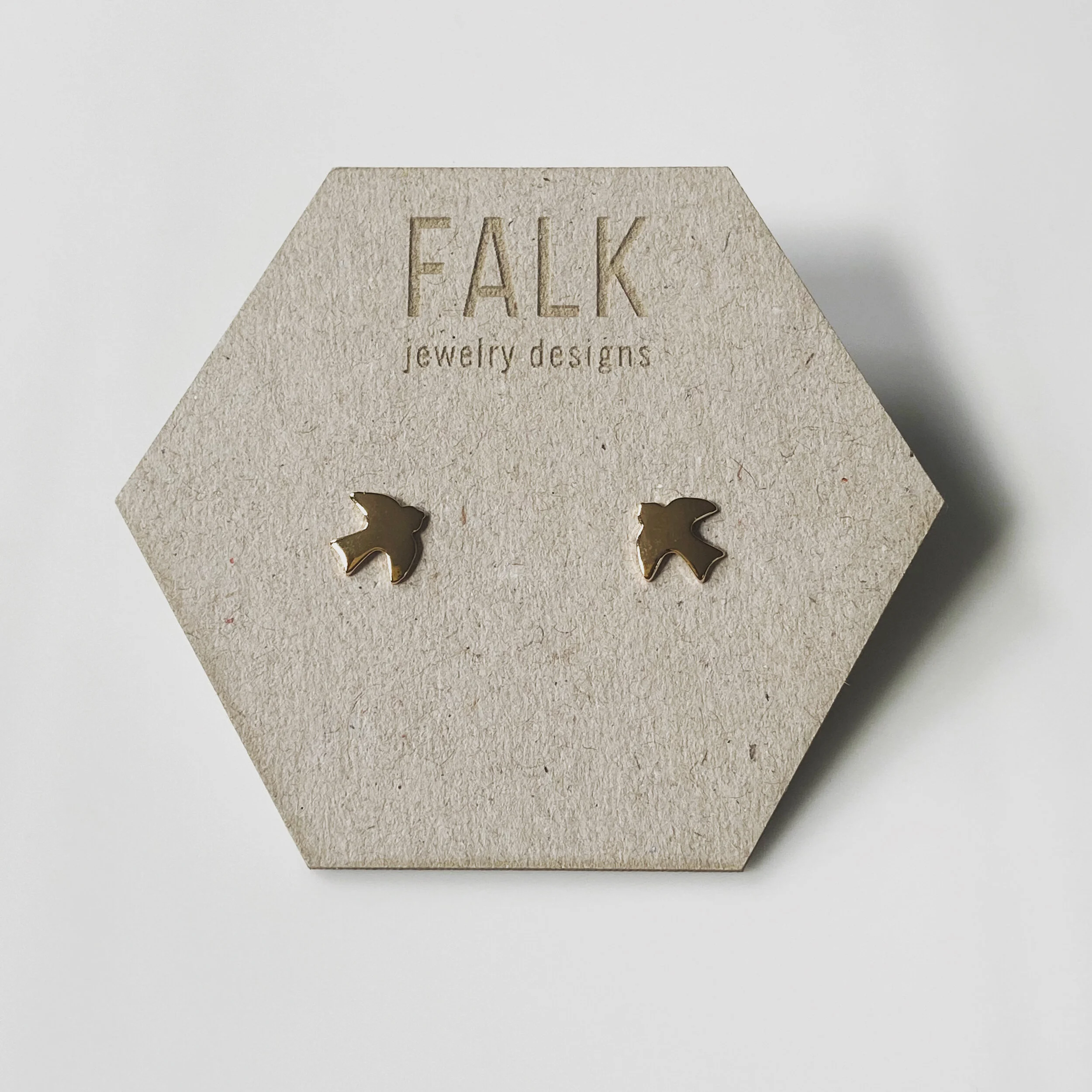 E5E977F0-E10E-4B04-BF65-B7E673BEC1FA