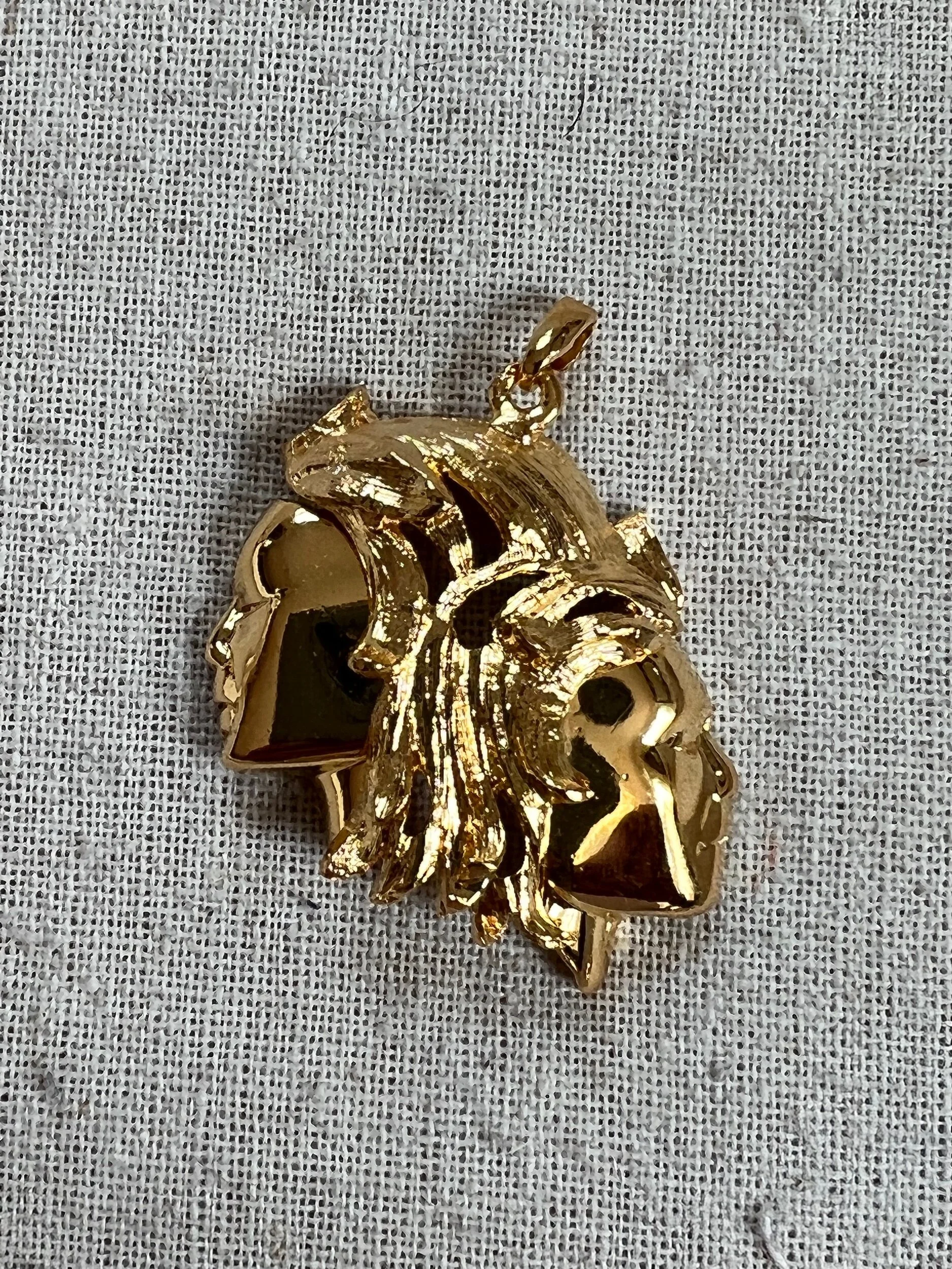 F8B35143-6B52-4BDD-8DE2-F626016452D3