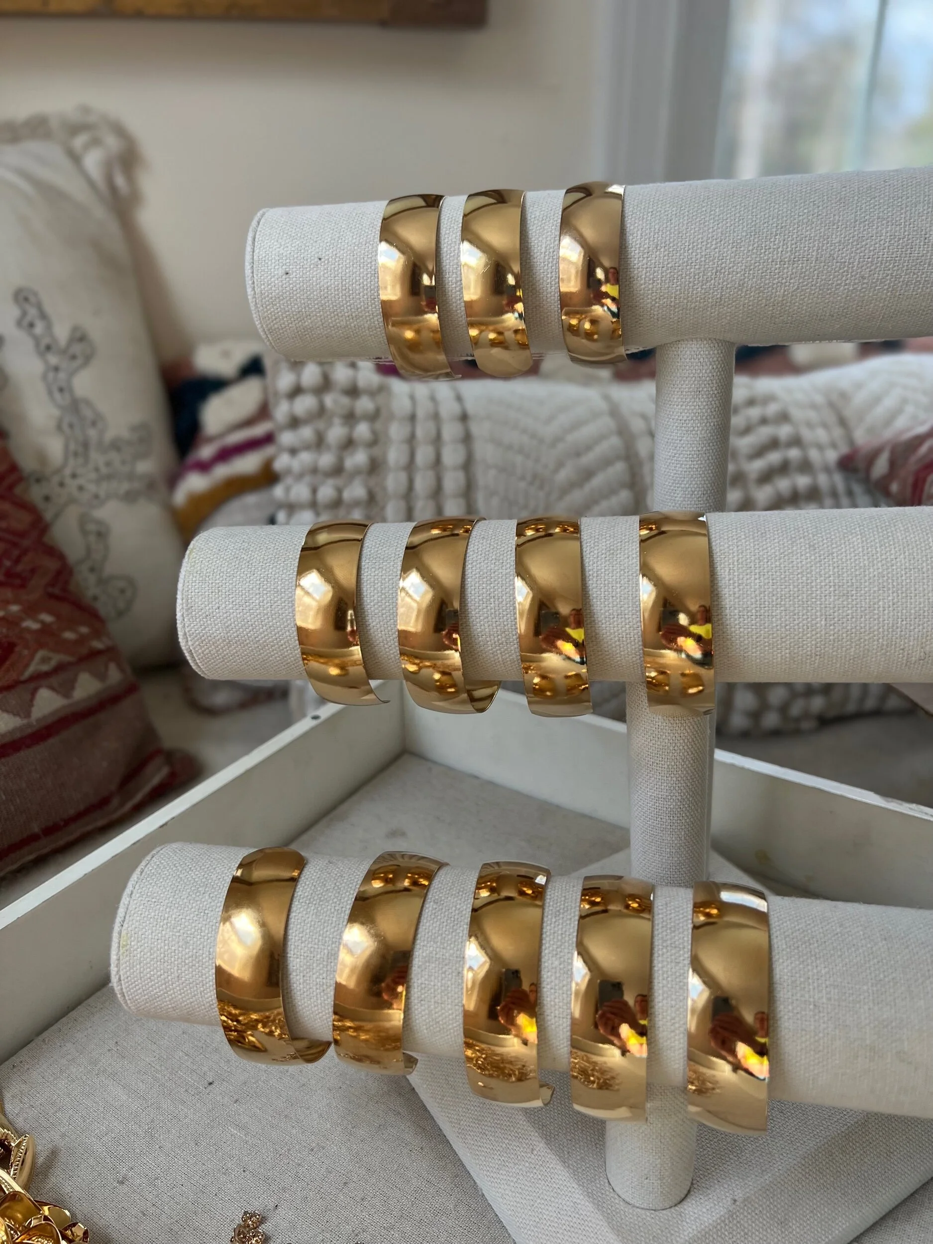 AACA0C8B-F95F-491A-88A9-DA39863B6260