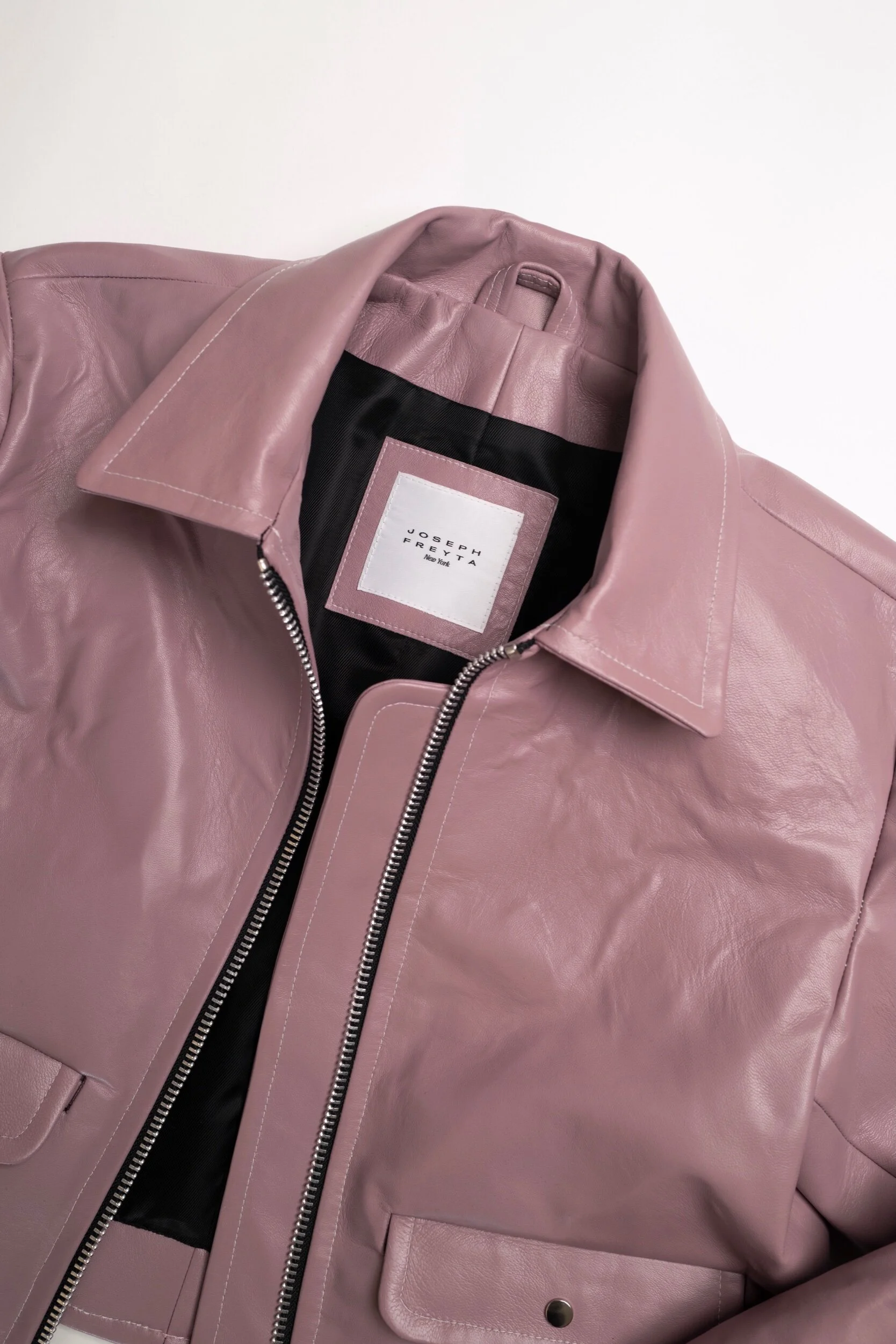 5CE391EE-49D2-443E-98CE-ED188FAC1878