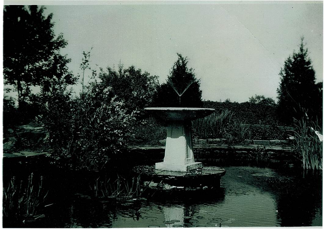 Pond1933v2.jpg