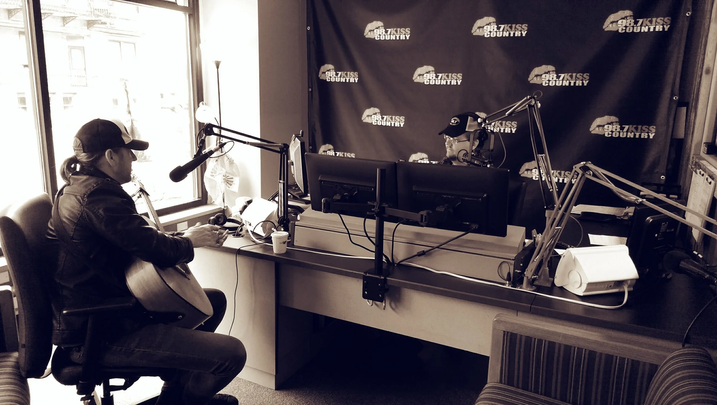 On Air with Rob Getz on 987 Kiss Country Mason City, IA
