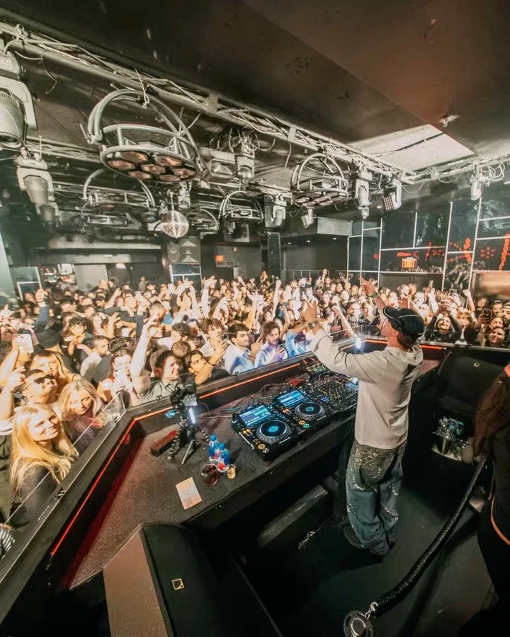 Couldn&rsquo;t be happier than celebrating my birthday weekend with 2 sold out shows in Boston &amp; Washington DC - Thank you all! 🇺🇸🖤

@bijouboston 
@veraivycity