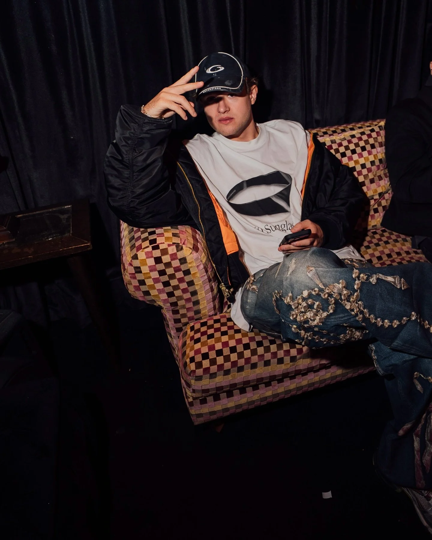 Little side eye finishing the old year in brazil and starting 2026 (sick) in tulum! 🌴
This year is going to be big, I can already smell it&hellip;!

Next Up:

14.01. Courchevel @mangeoire_courchevel 
15.01. Milan @voltclub.milano 
16.01. Madrid @lul