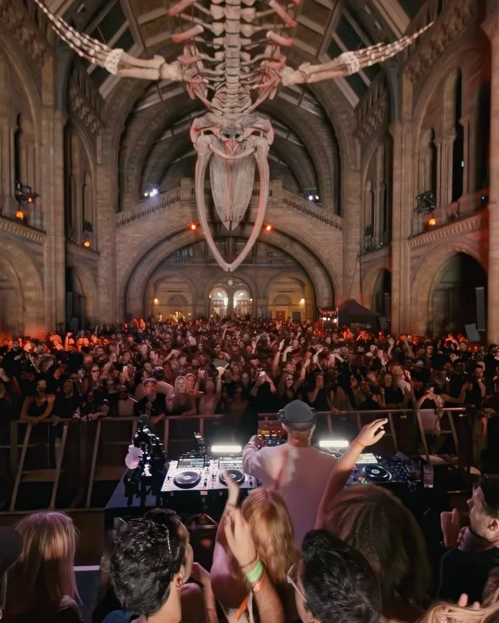 London, it still feels unreal having played a set inside the @natural_history_museum under the massive blue wale in front of a sold out crowd! 🇬🇧

This night truly was historic and will stay in my memories forever! 
@mtrnm_ 

#martenlou #london