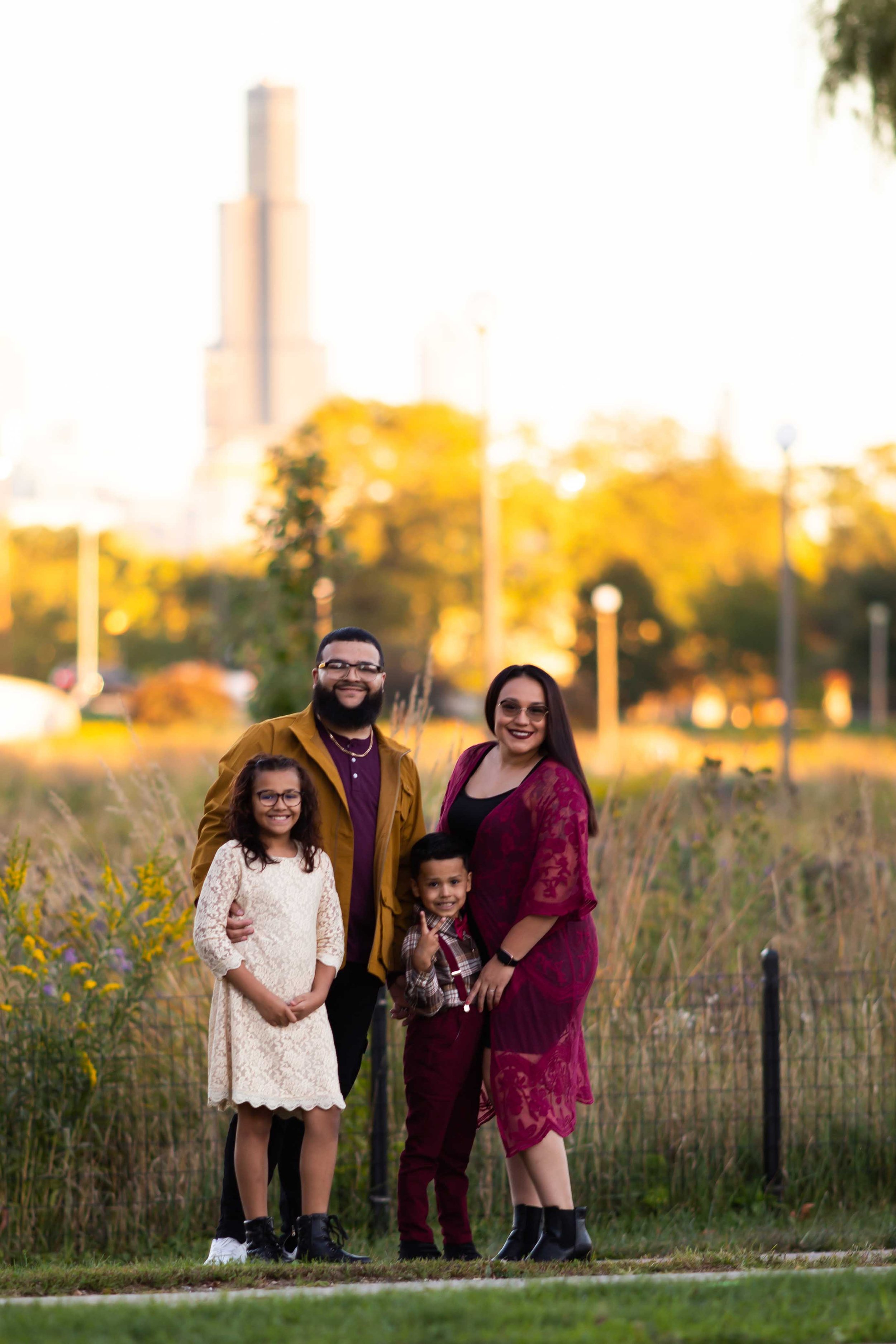 Hannah Persson Photo | Family Portrait Session | Family in Humboldt Park at sunset.jpg