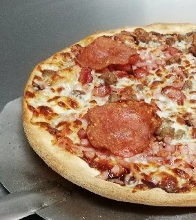 MEATLOVERS BBQ sauce, beef, ham, bacon, salami, cabanossi