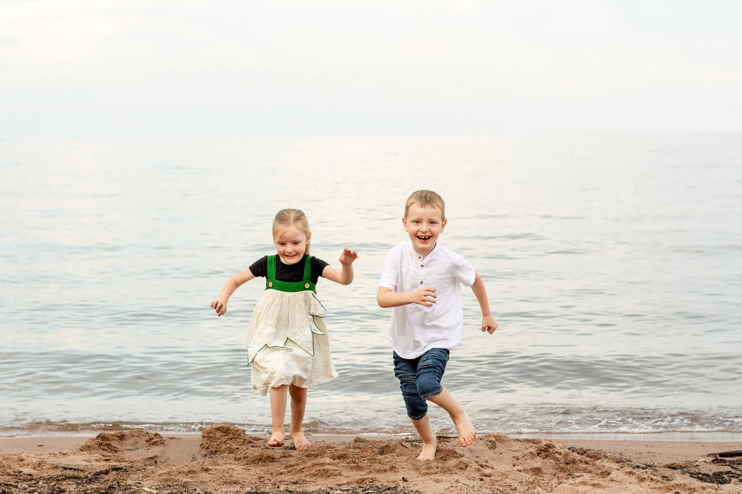 Two Harbors Family Photographer