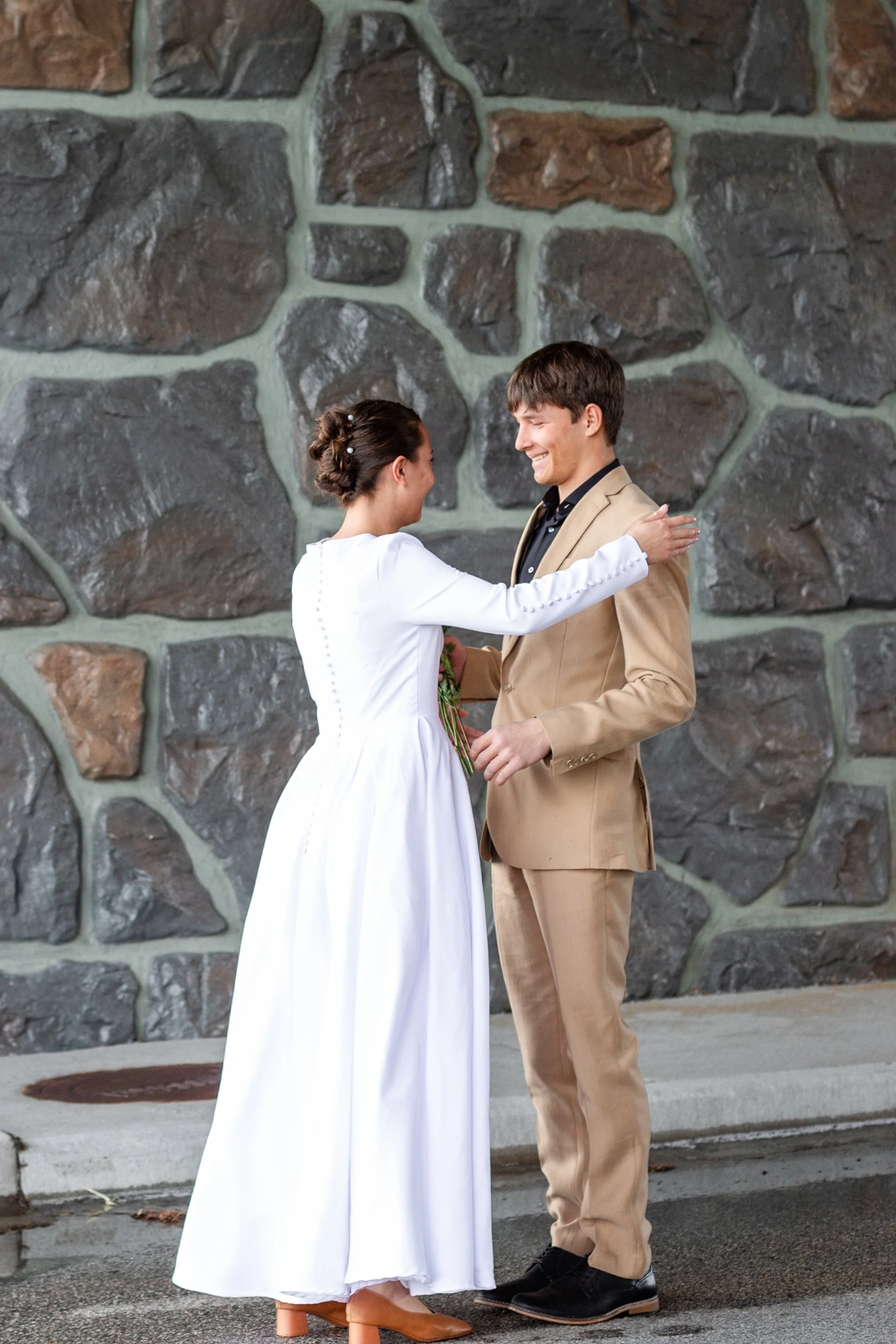 Vibrant wedding photographer Duluth MN