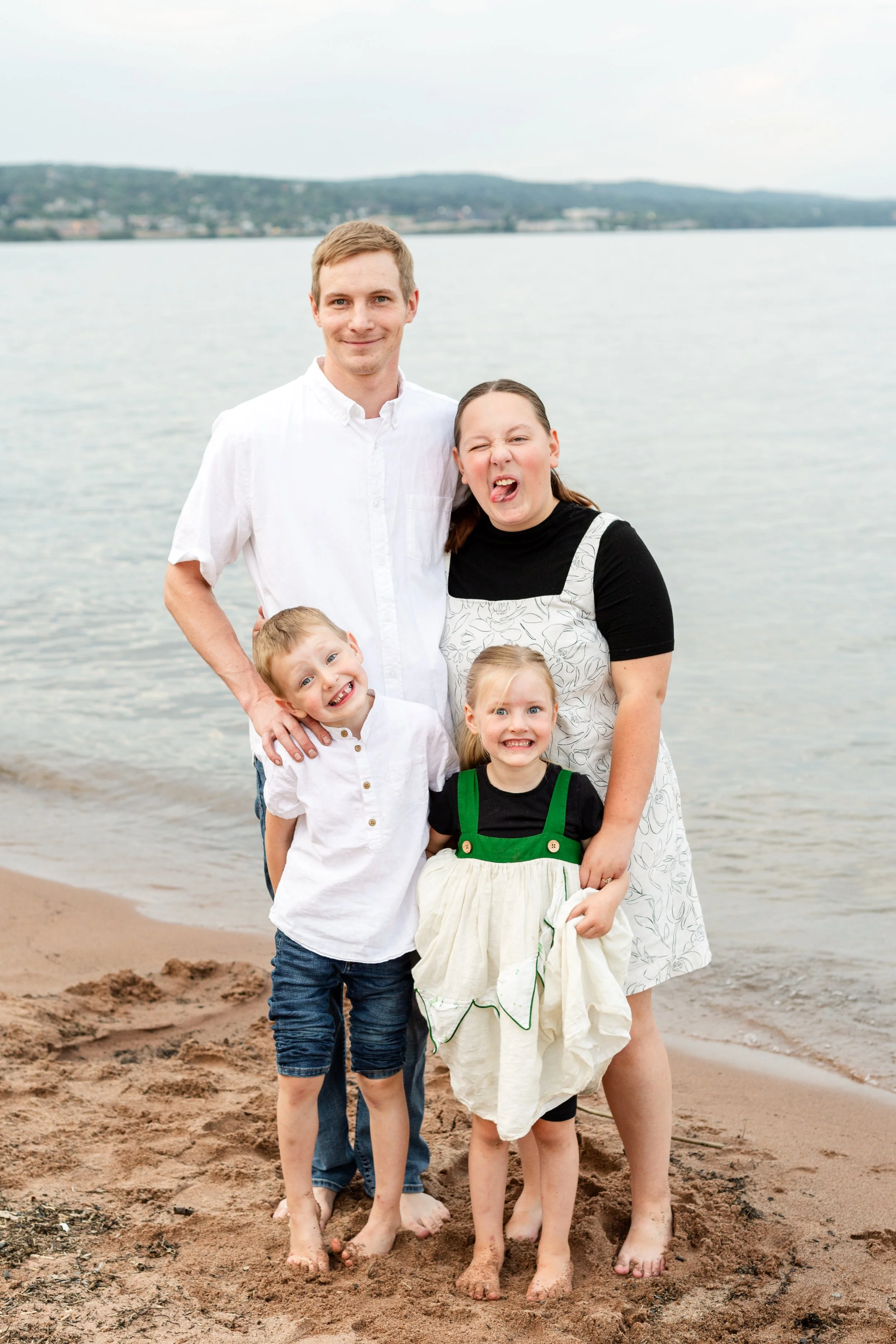 Two Harbors Family Photographer