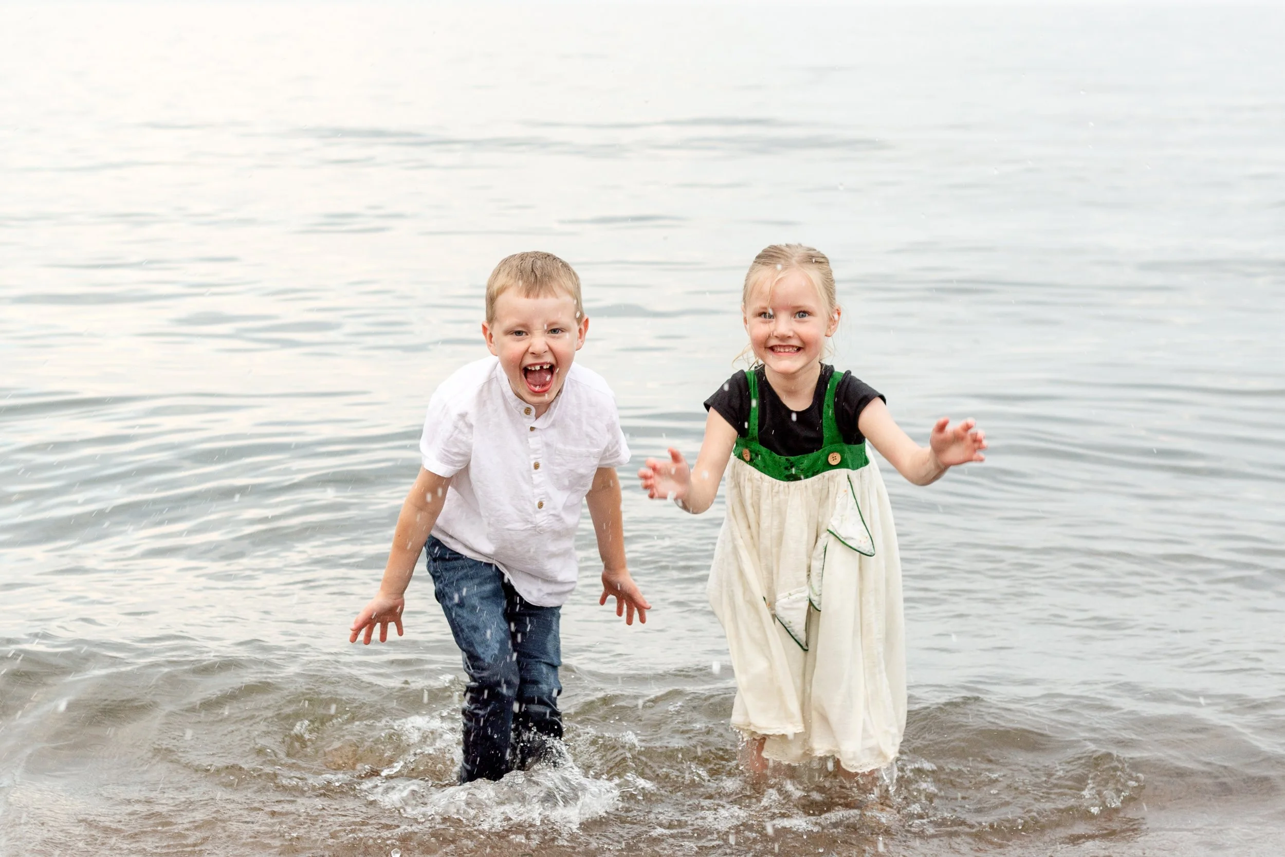 Two Harbors Family Photographer