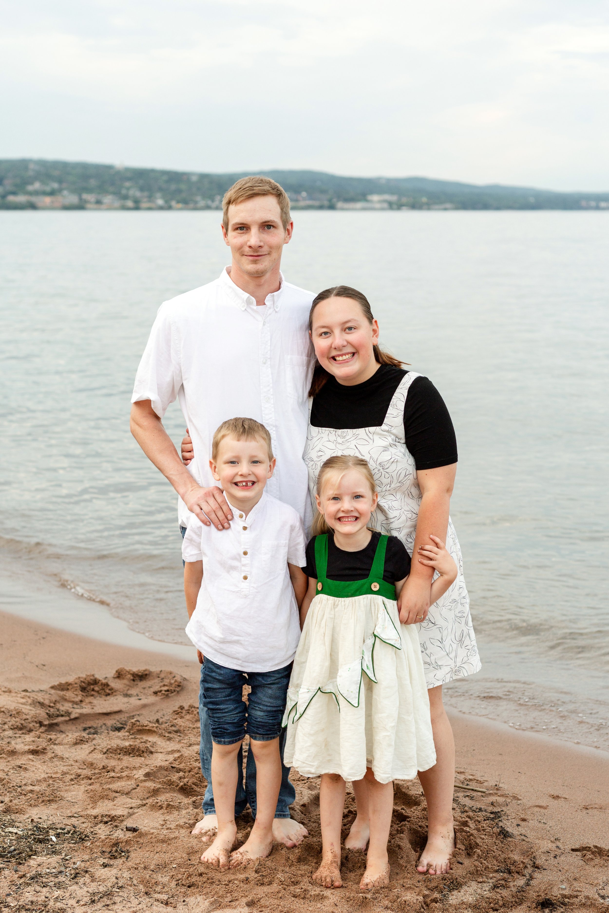 Two Harbors Family Photographer