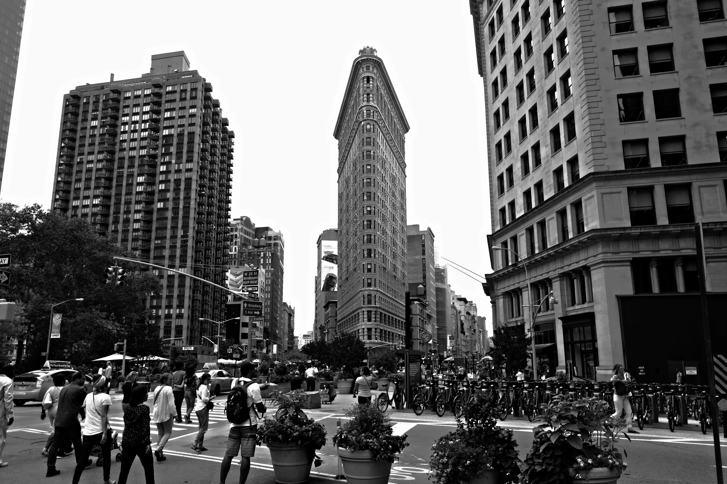 Flatiron B&W.JPG