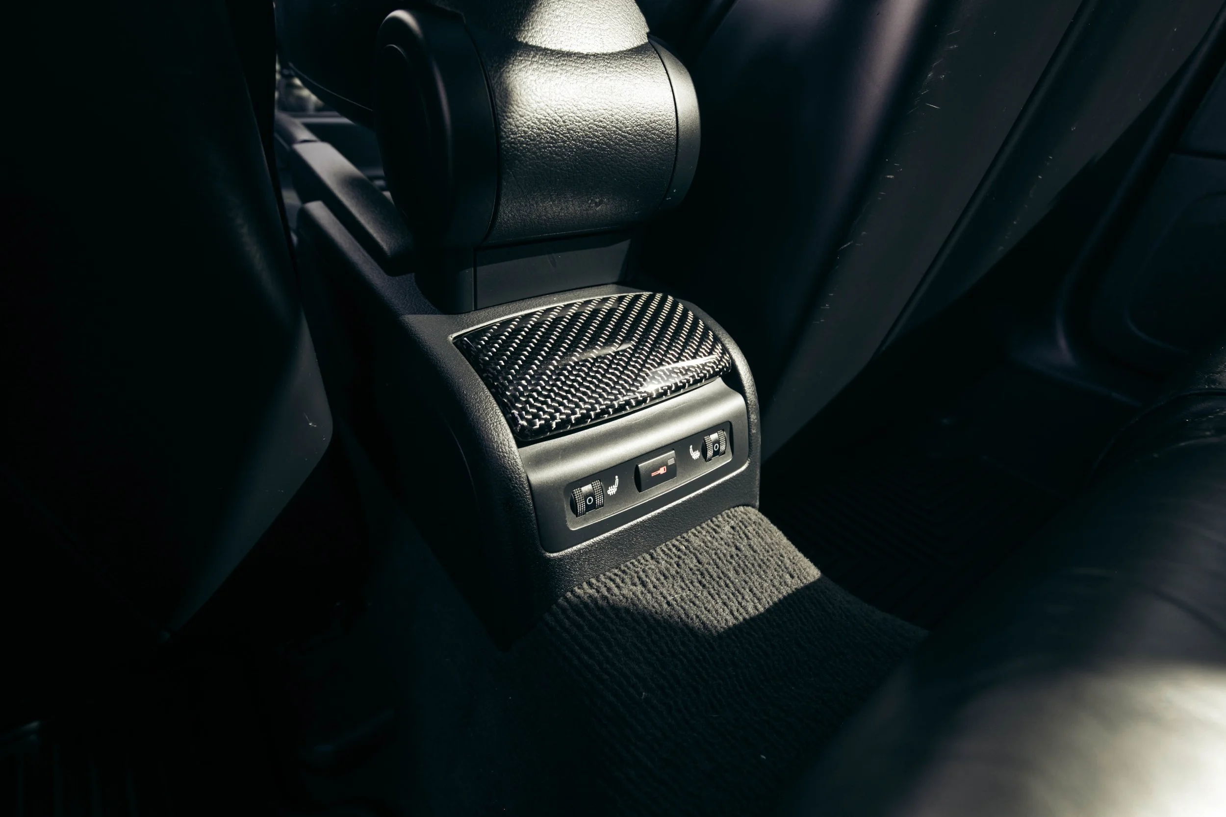 rS4 auctionnn (1 of 1)-6.jpg