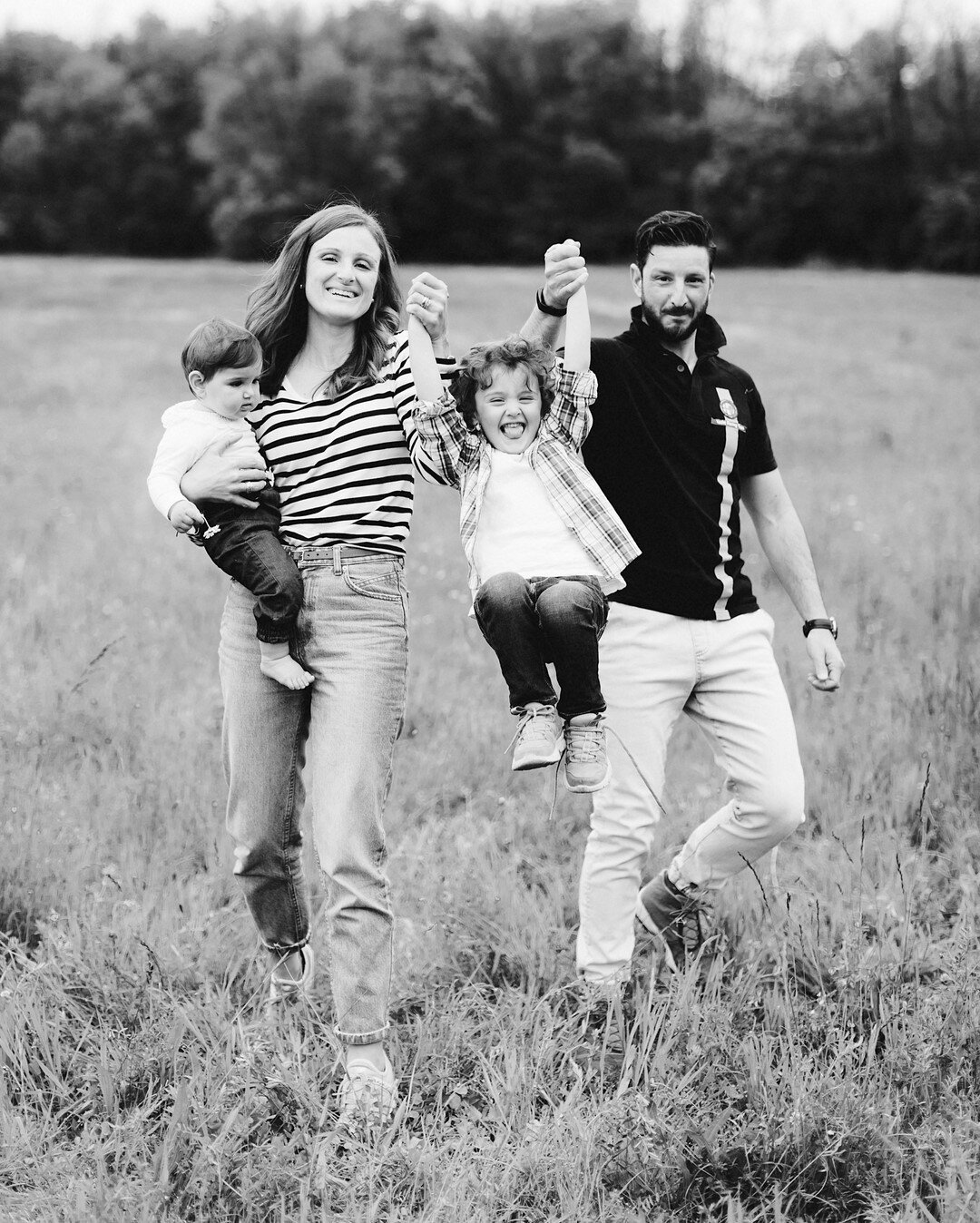 Famiglia felice. Carolina Demis Filippo e Nora, Varese 2021. ⠀⠀⠀⠀⠀⠀⠀⠀⠀
⠀⠀⠀⠀⠀⠀⠀⠀⠀
#fotografomilano #instamamme #lifestylephotography #family #familyphotography #italy #fotografofamiglia #saradambraphotography