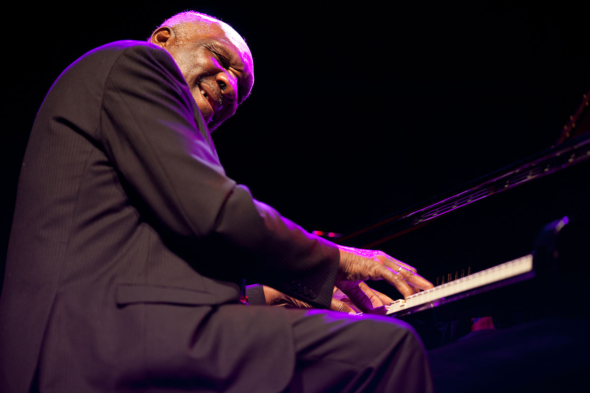 1200px-Harold_Mabern.jpg