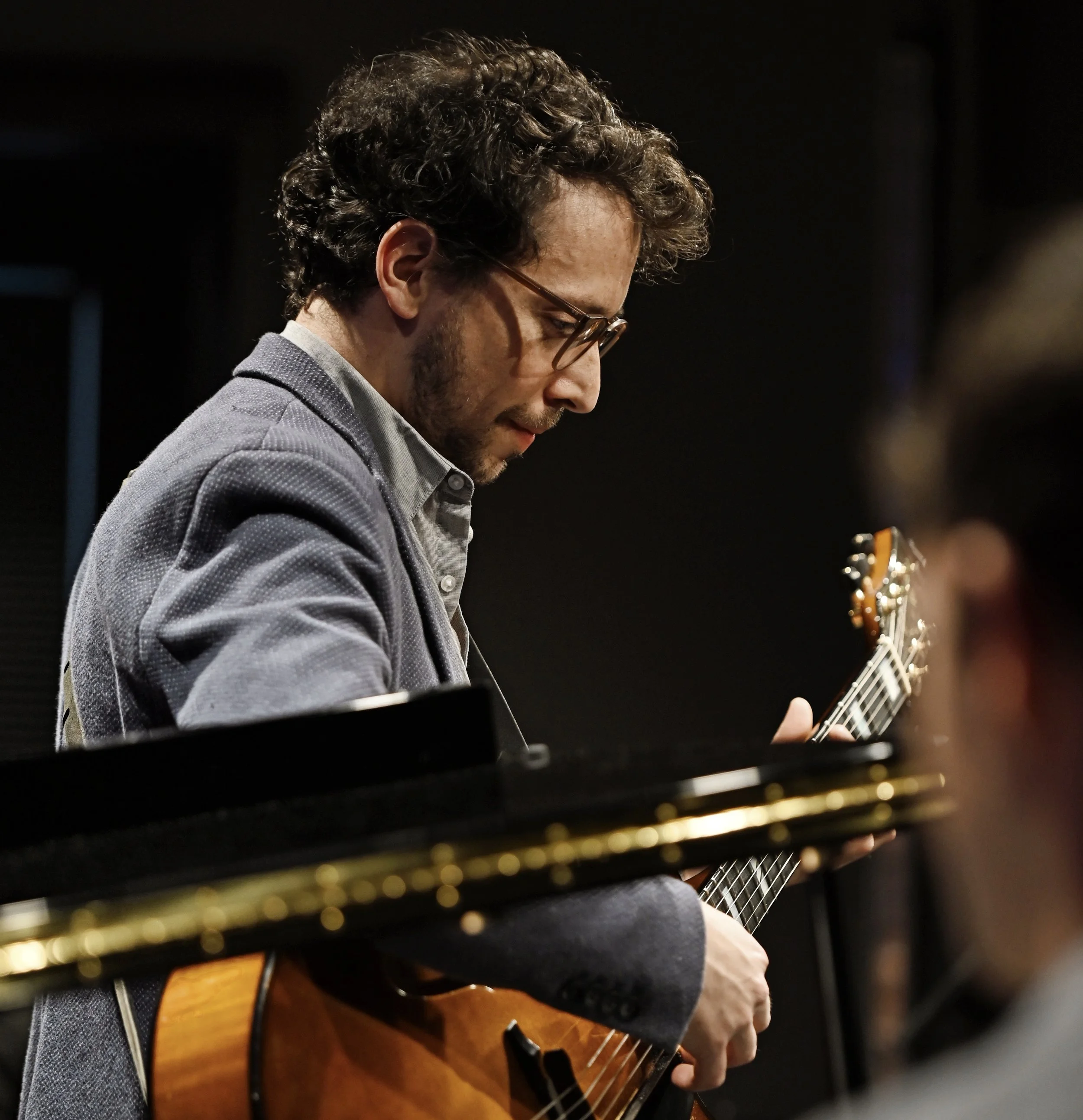 Ubuntu Management Group-Ubuntu Music Signs Israeli Guitarist Gur Liraz Ubuntu Management Group-Ubuntu Music Signs Israeli Guitarist Gur Liraz