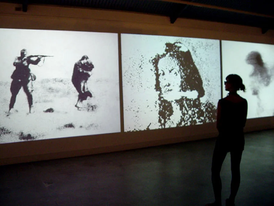 VIDEO INSTALLATION 