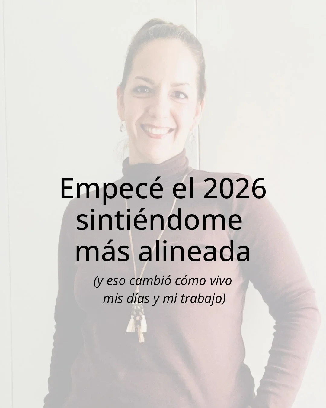 Enero ha sido menos ruido
y m&aacute;s intenci&oacute;n. 
M&aacute;s presencia en lo cotidiano,
m&aacute;s claridad en el trabajo
y m&aacute;s disfrute del proceso. 
El 2026, hasta ahora, 
me est&aacute; gustando mucho 😍.

&iquest;C&oacute;mo vas vi