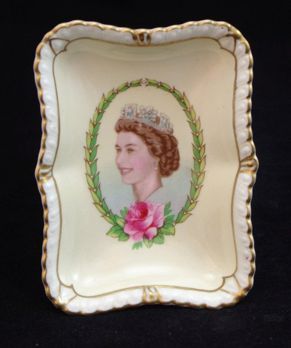  royal-crown-derby-gadroon-elizabeth-II-coronation-tray 1953 