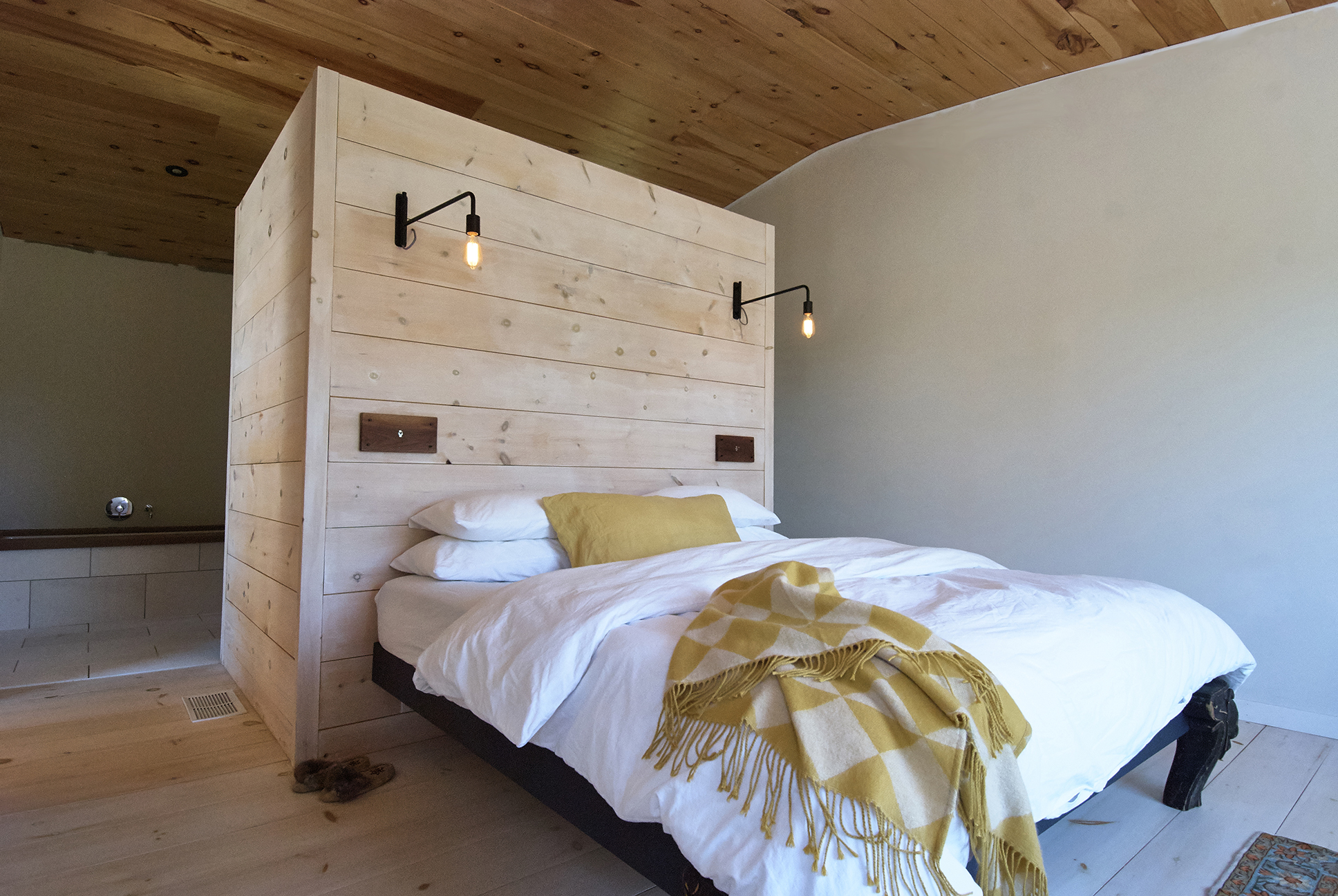 master bedroom 1.jpg