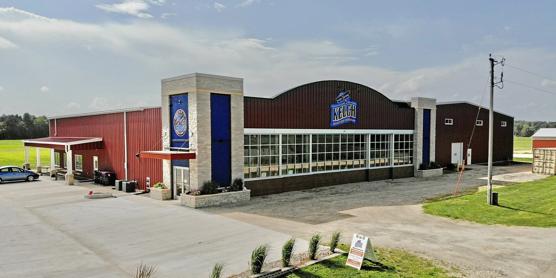 hangar-metal-building-contractor-wisconsin-kelch-aviation.jpg