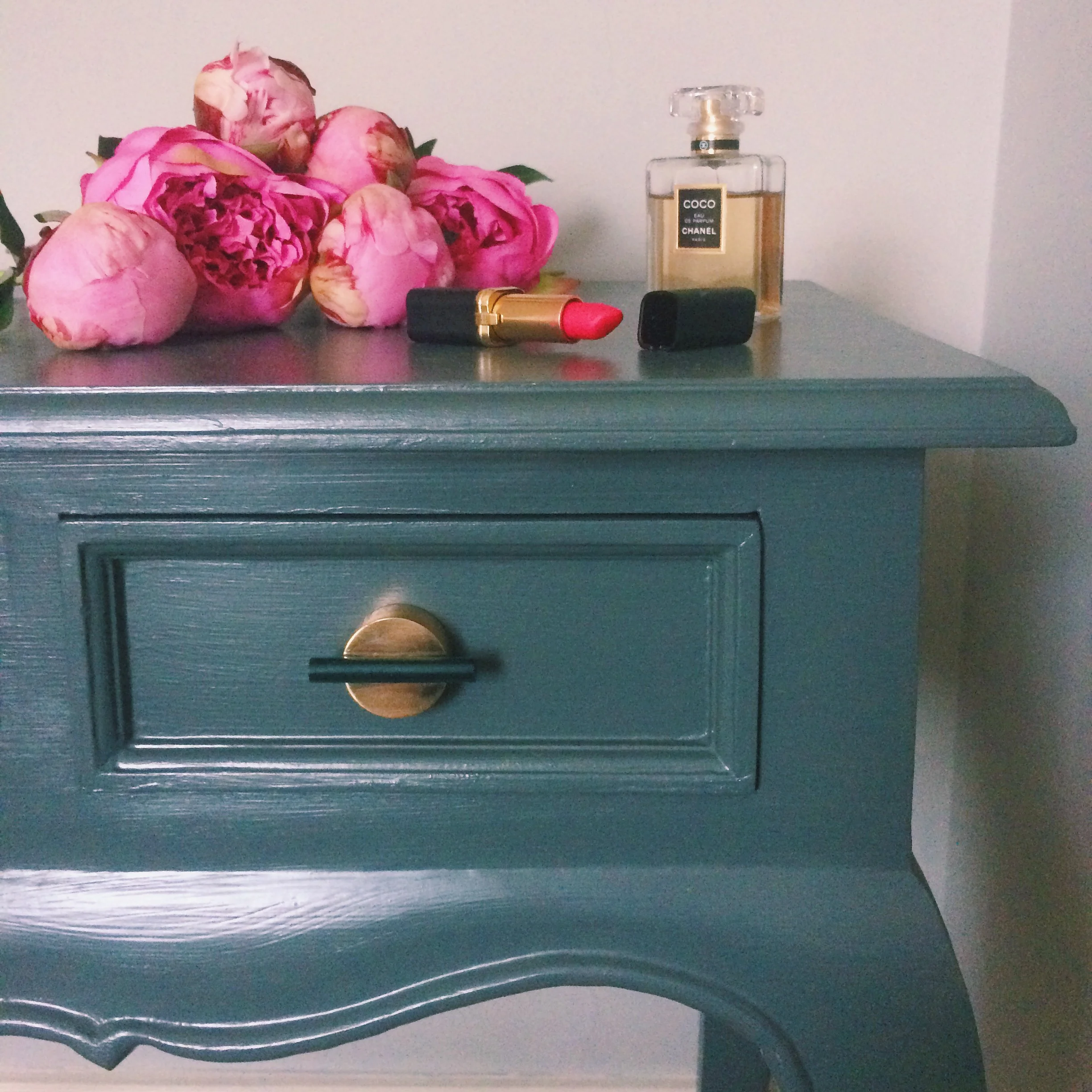 Using paint to update furniture and add pops of strong colour