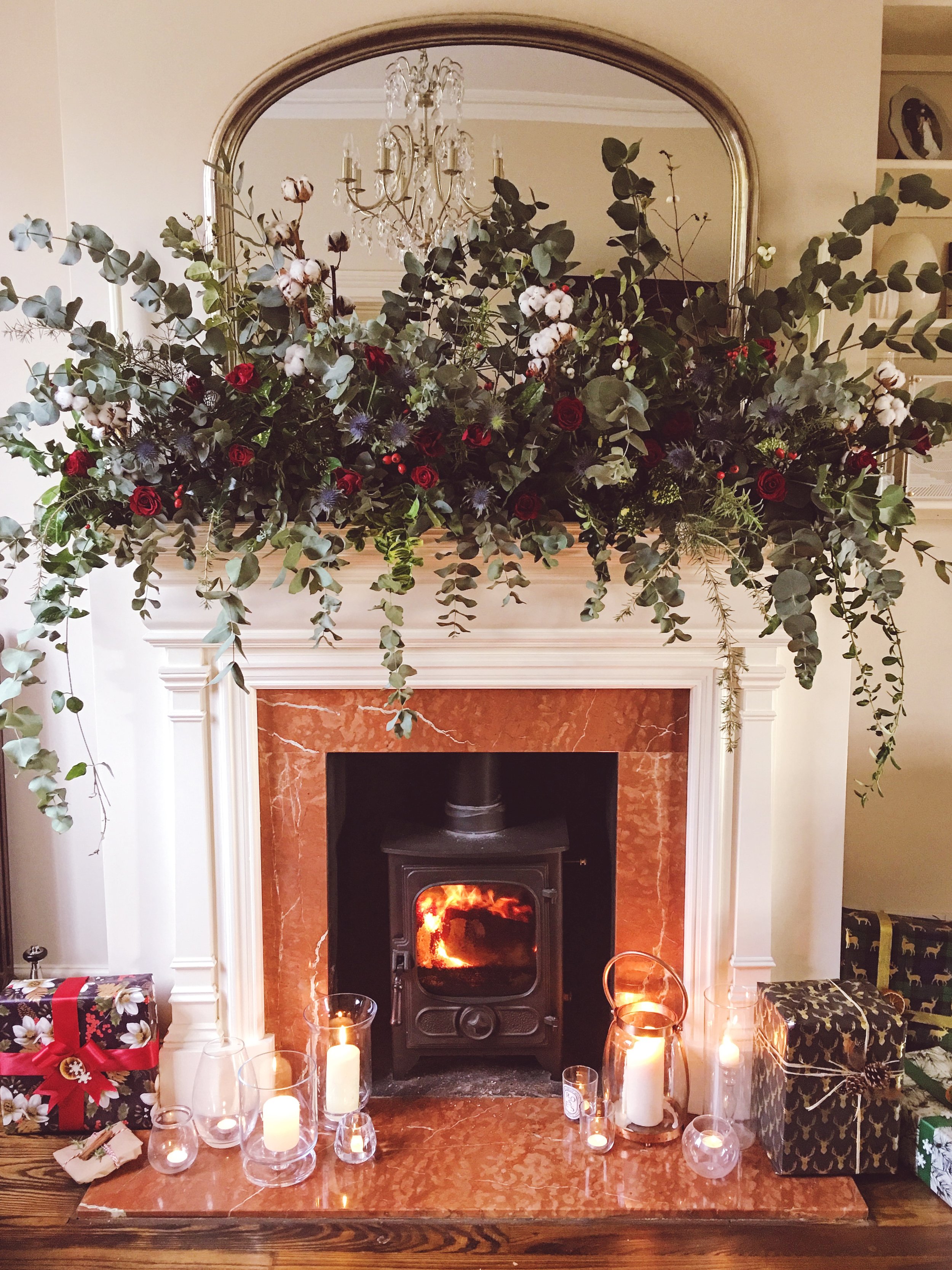 Simple Fireplace Christmas Decoration for Large Space