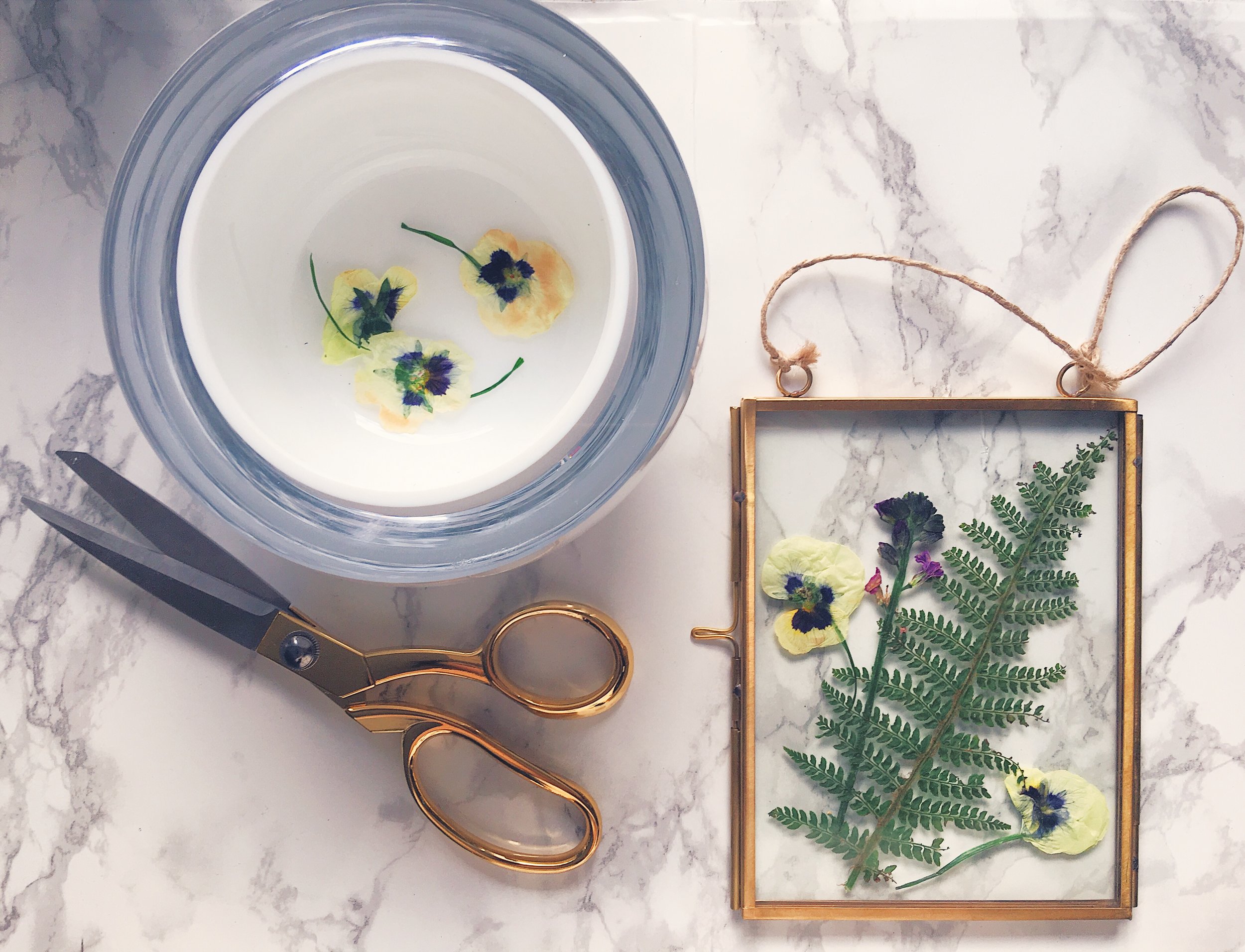 Make This Pretty Pressed Flower Art Quickly With An Iron — MELANIE