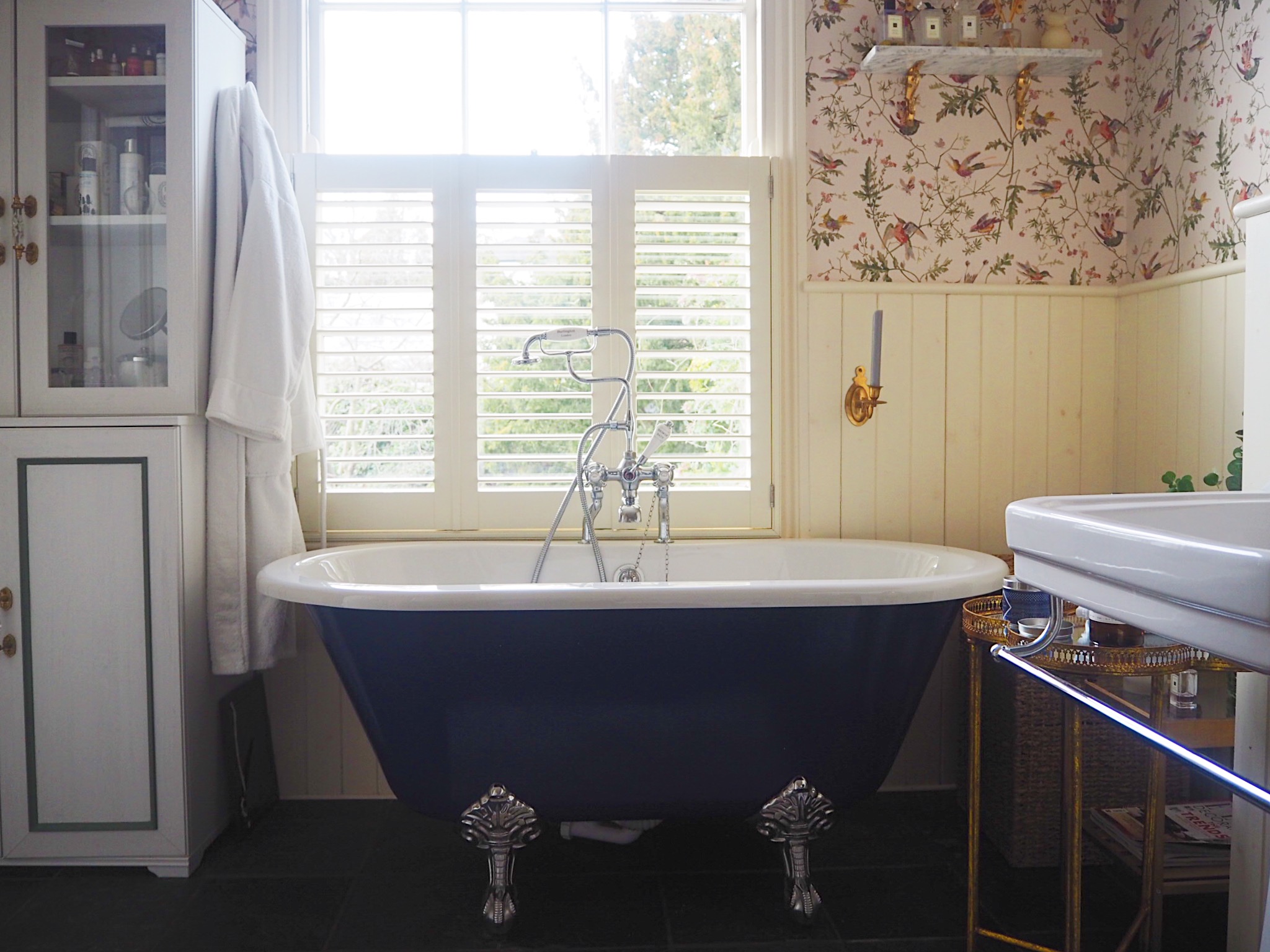 Featured image of post Laura Ashley Bathroom Wallpaper Our men s collection includes sophisticated pieces with a hint of signature laura ashley floral detail
