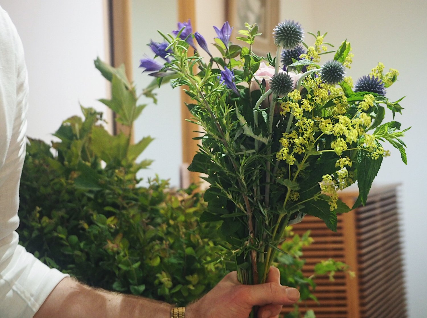Celebrating #britishflowersweek: How to make hand-tied bouquets and ...