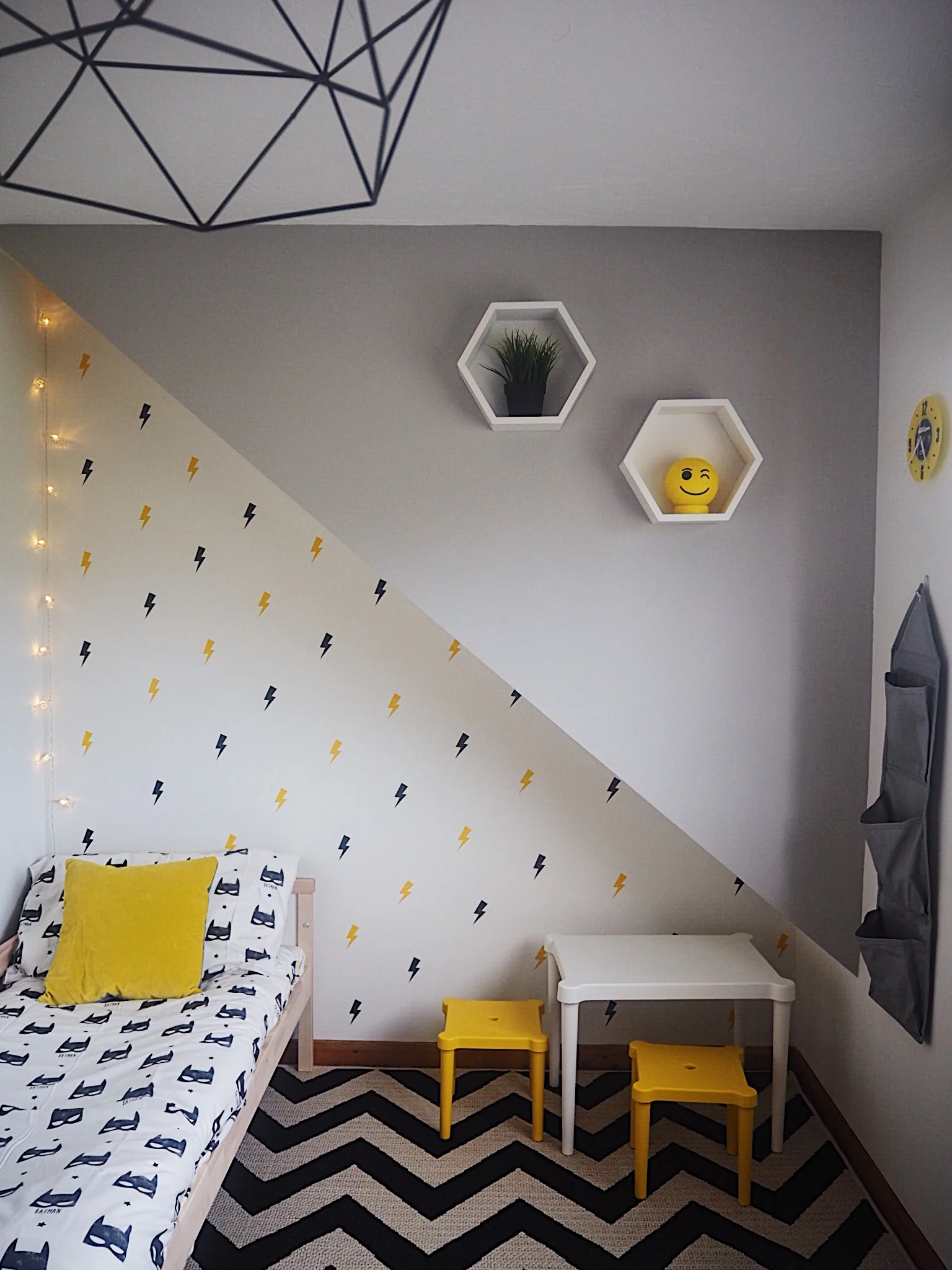 cool boys bedroom.JPG