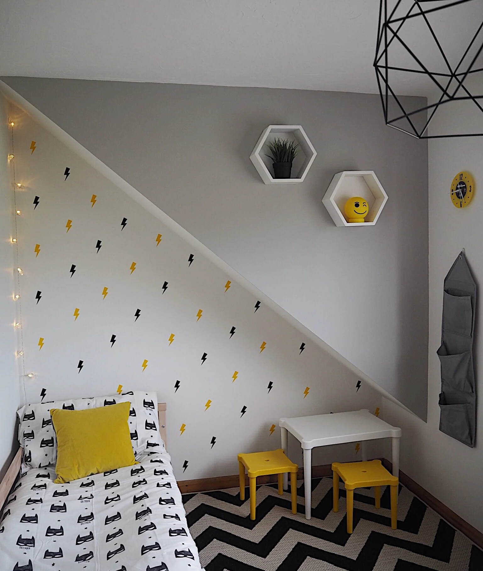 cool boys bedroom.JPG