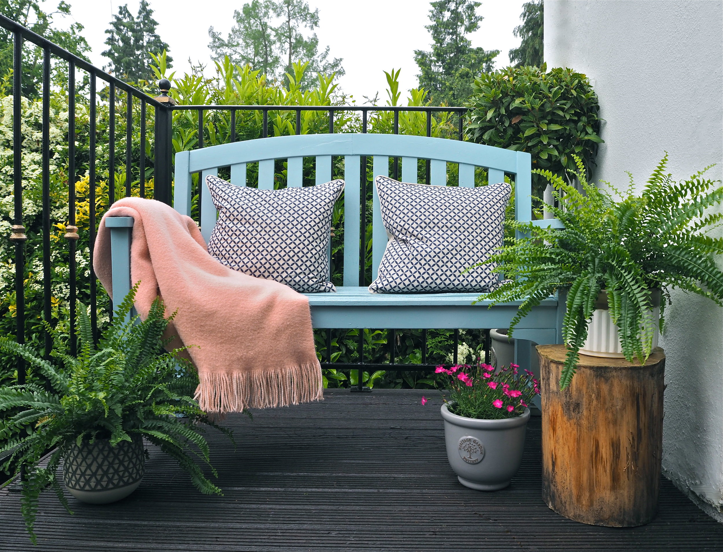 klodset Tredje beundring Sprucing Up My Outside Space With Exterior Paints By Sandtex & Sadolin —  MELANIE LISSACK INTERIORS