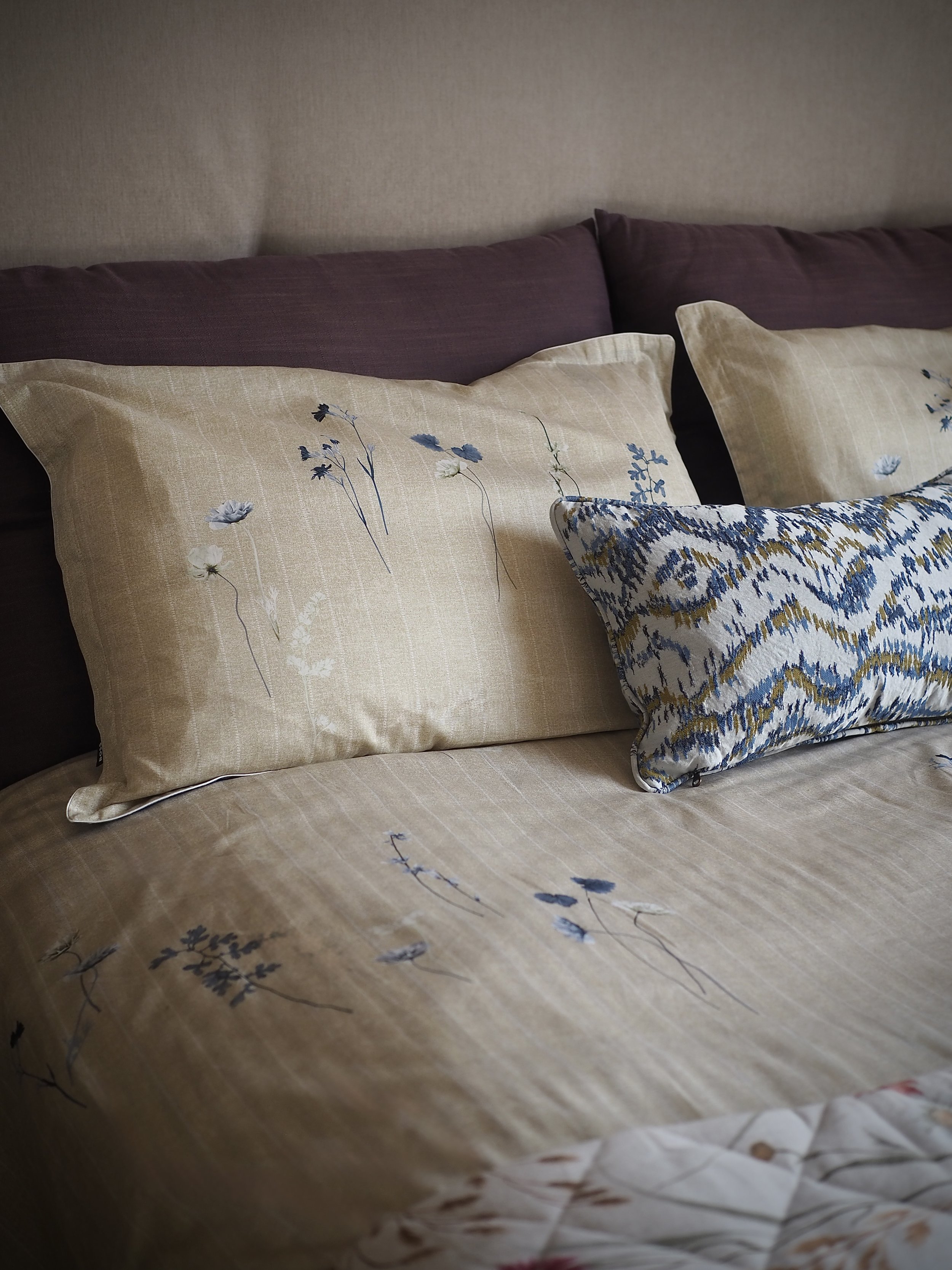 pressed flower bedding