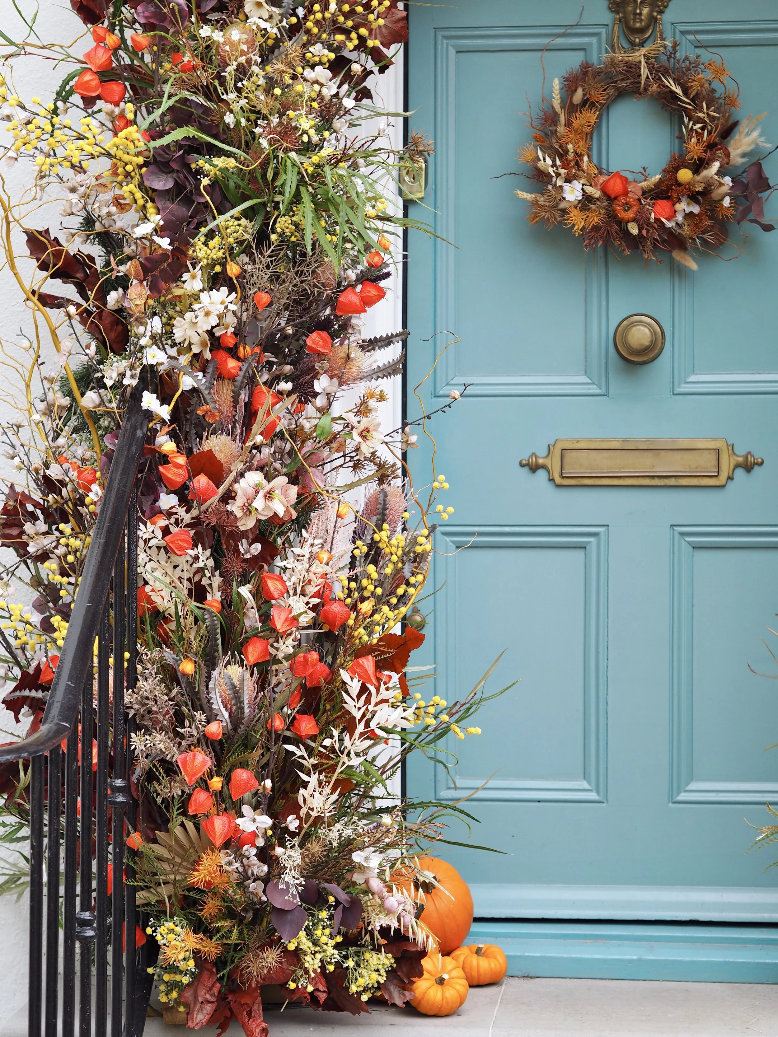 diy-autumn-door-arch-home-decor-idea-melanie-lissack-interiors