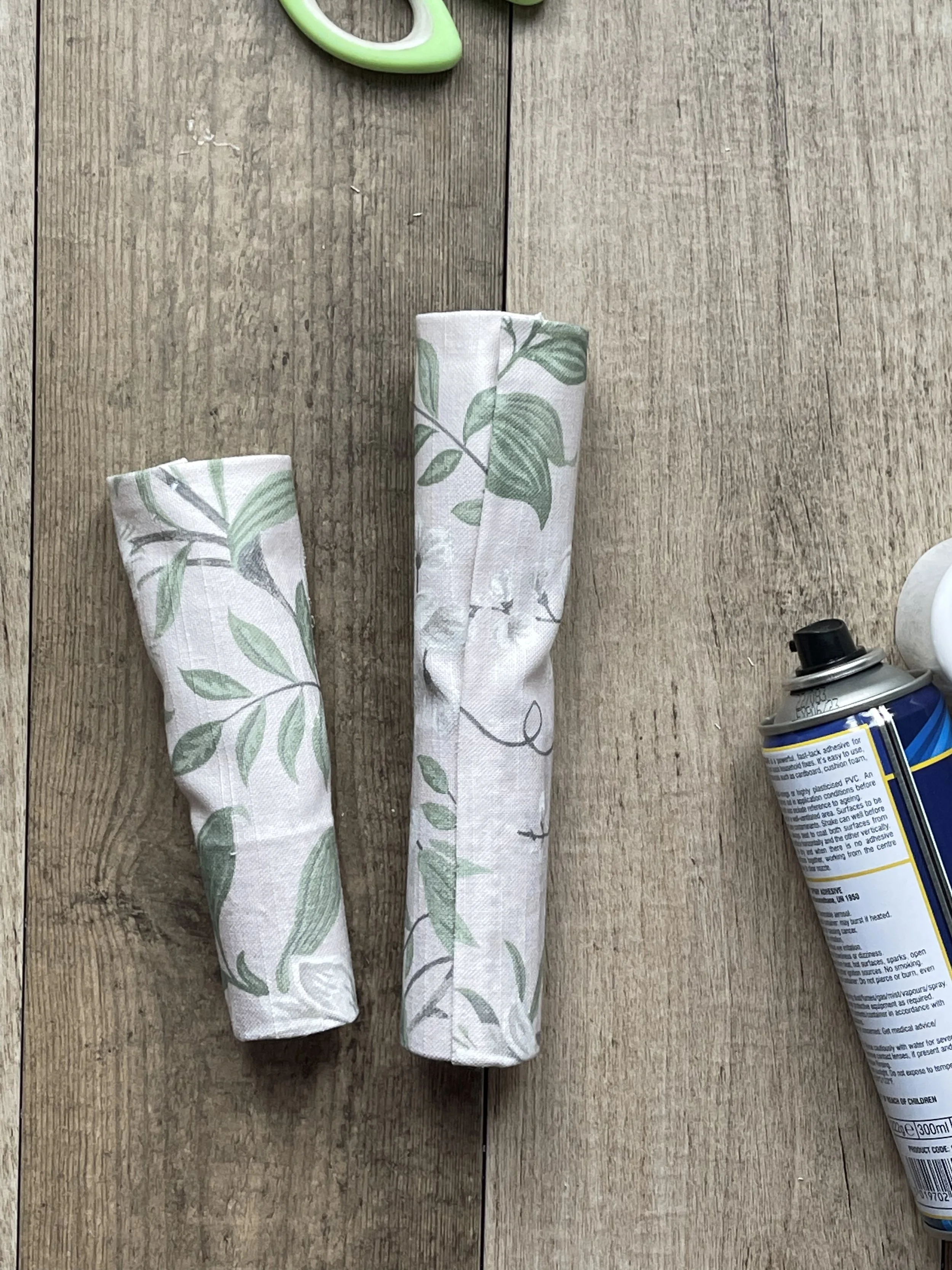 Easy To Make No-Sew Reusable Fabric Christmas Crackers — MELANIE LISSACK  INTERIORS