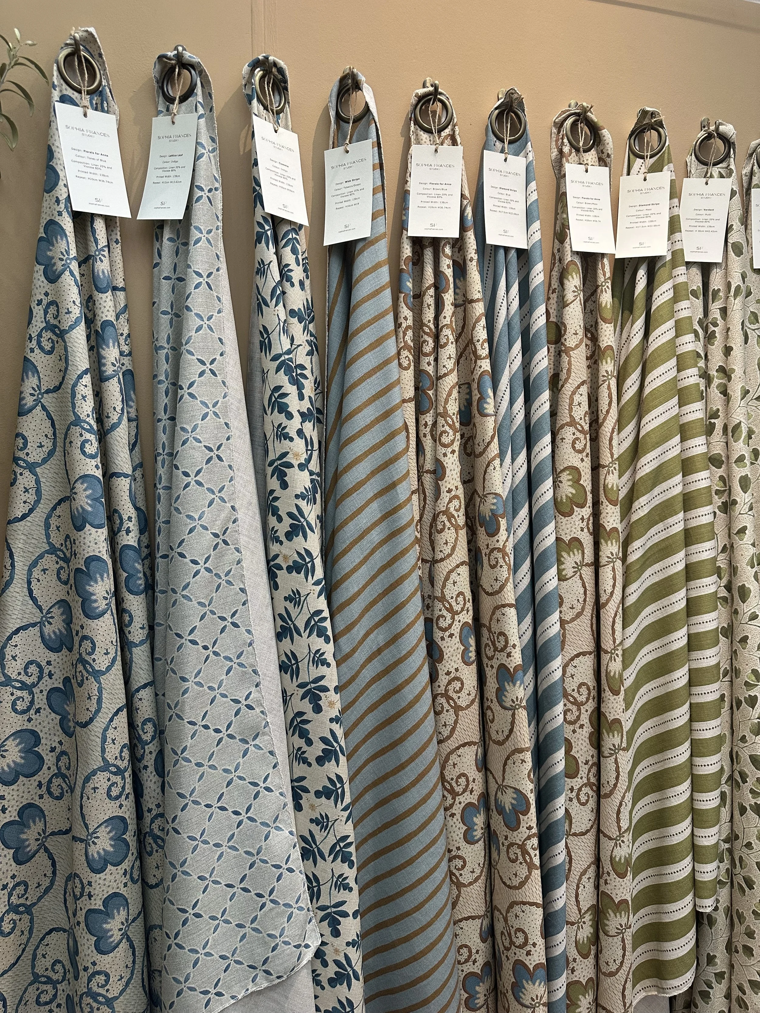 blue and brown fabric