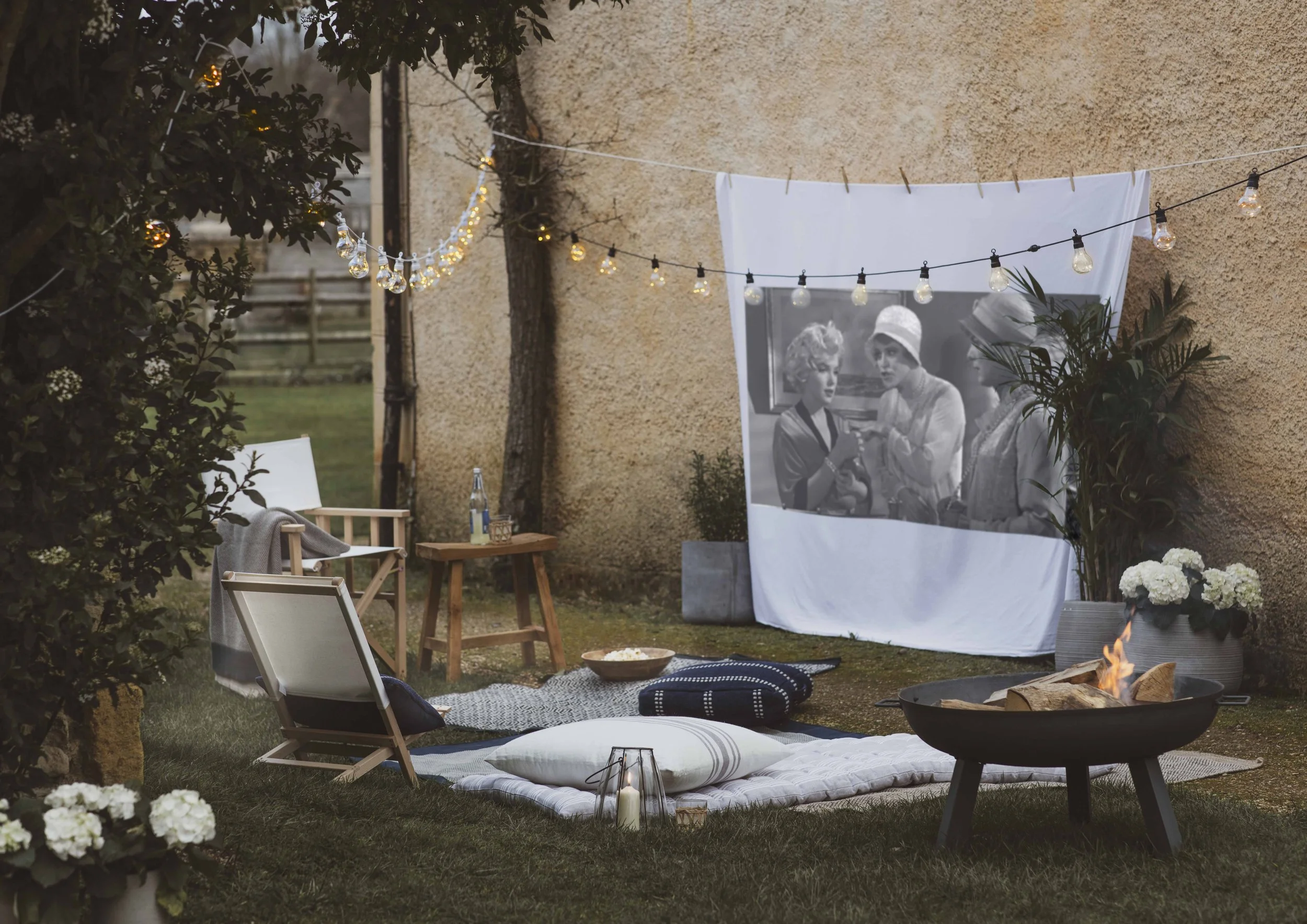 DIY outdoor cinema