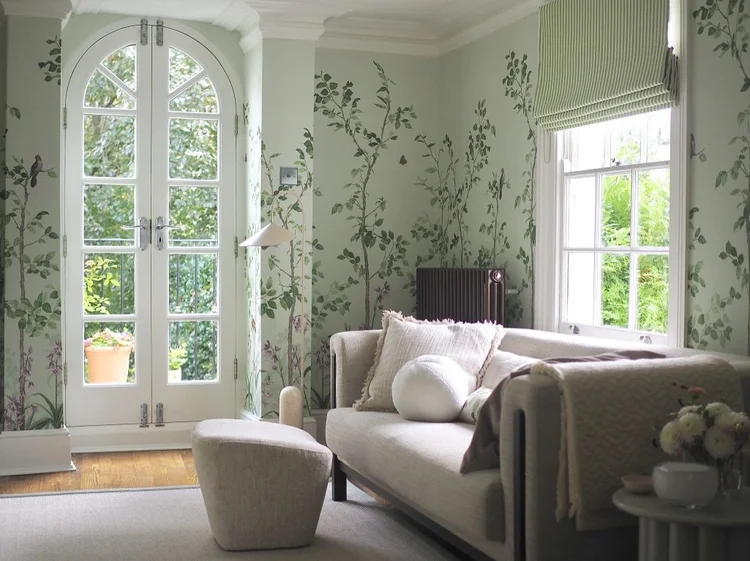Moody Blues and Rich Greens: How Vibrant Wallpapers Can Transform Your ...