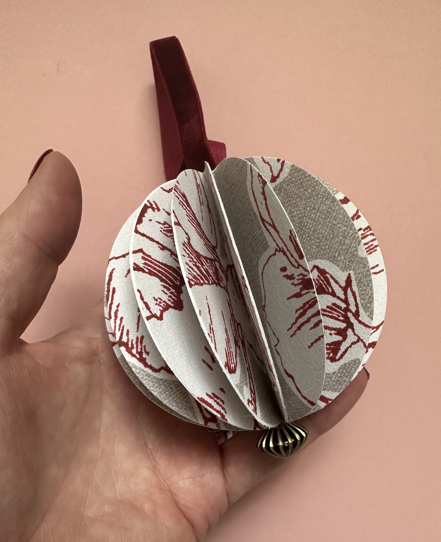 Easy paper craft bauble