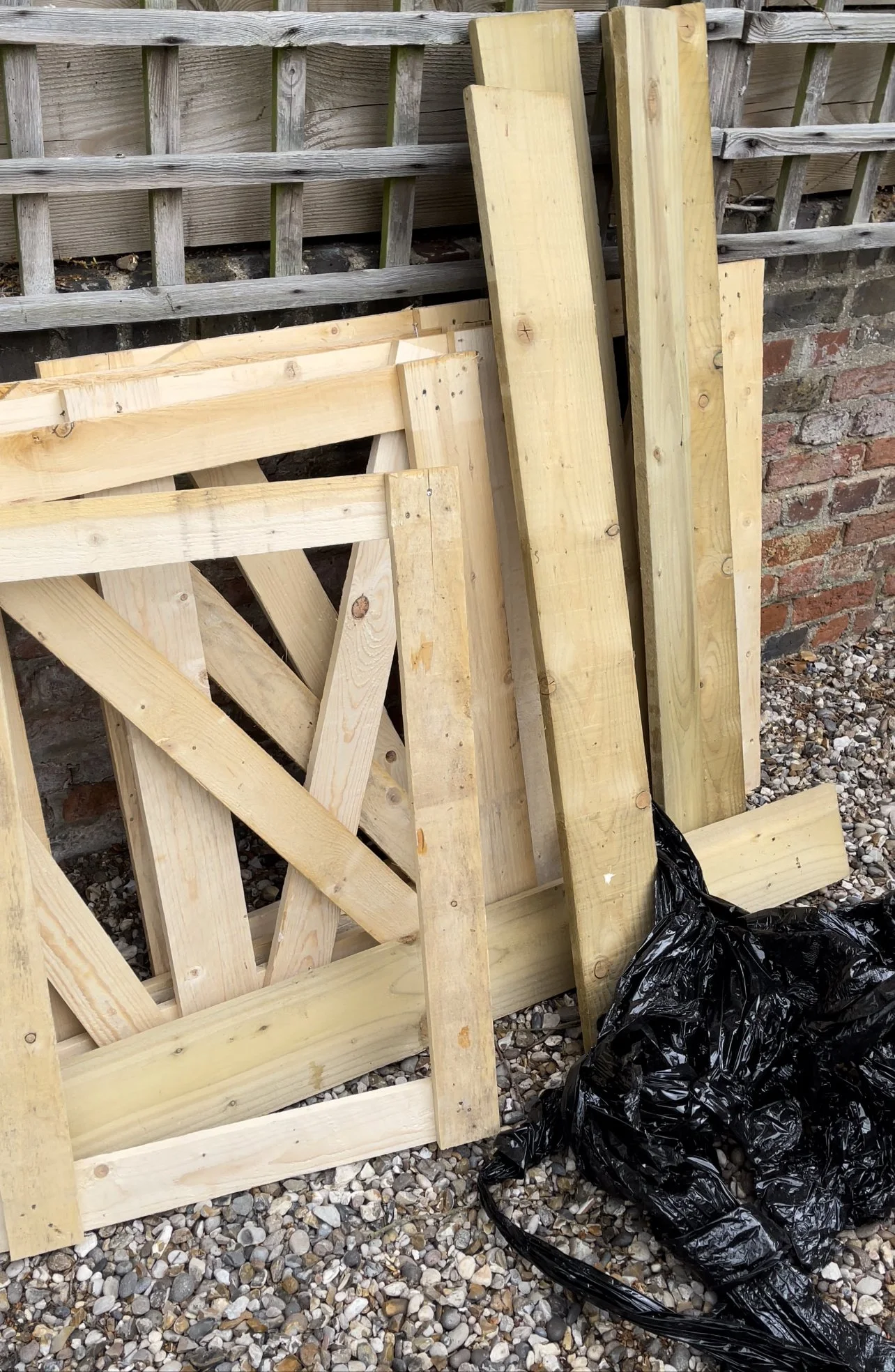 sustainable garden How to DIY a garden table