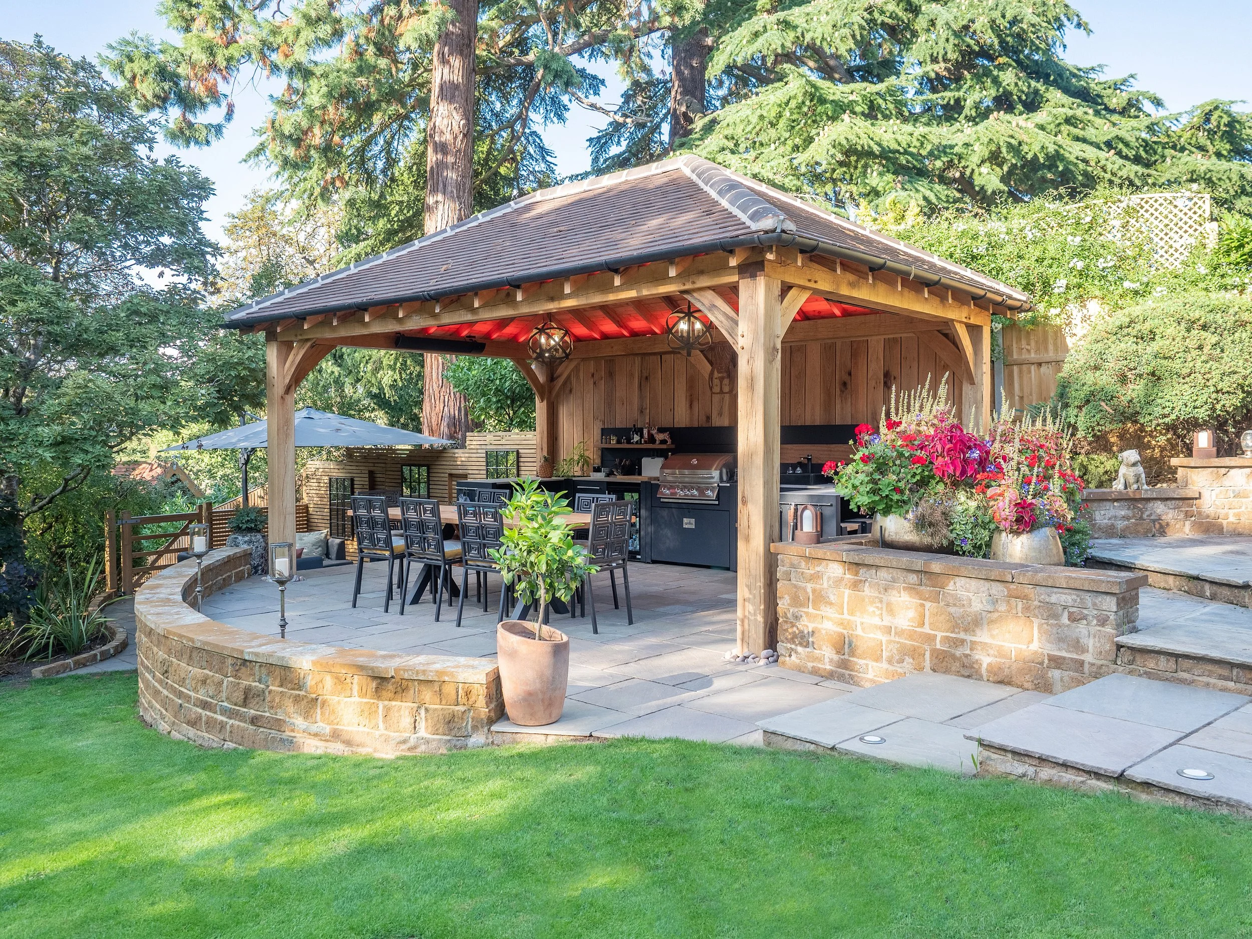 outdoor kitchen oak pergola